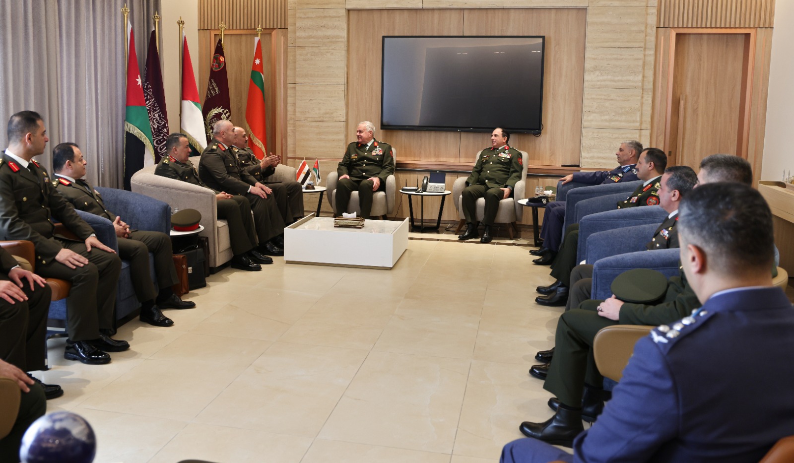  رئيس هيئة الأركان يستقبل رئيس أركان حرب القوات المسلحة المصرية