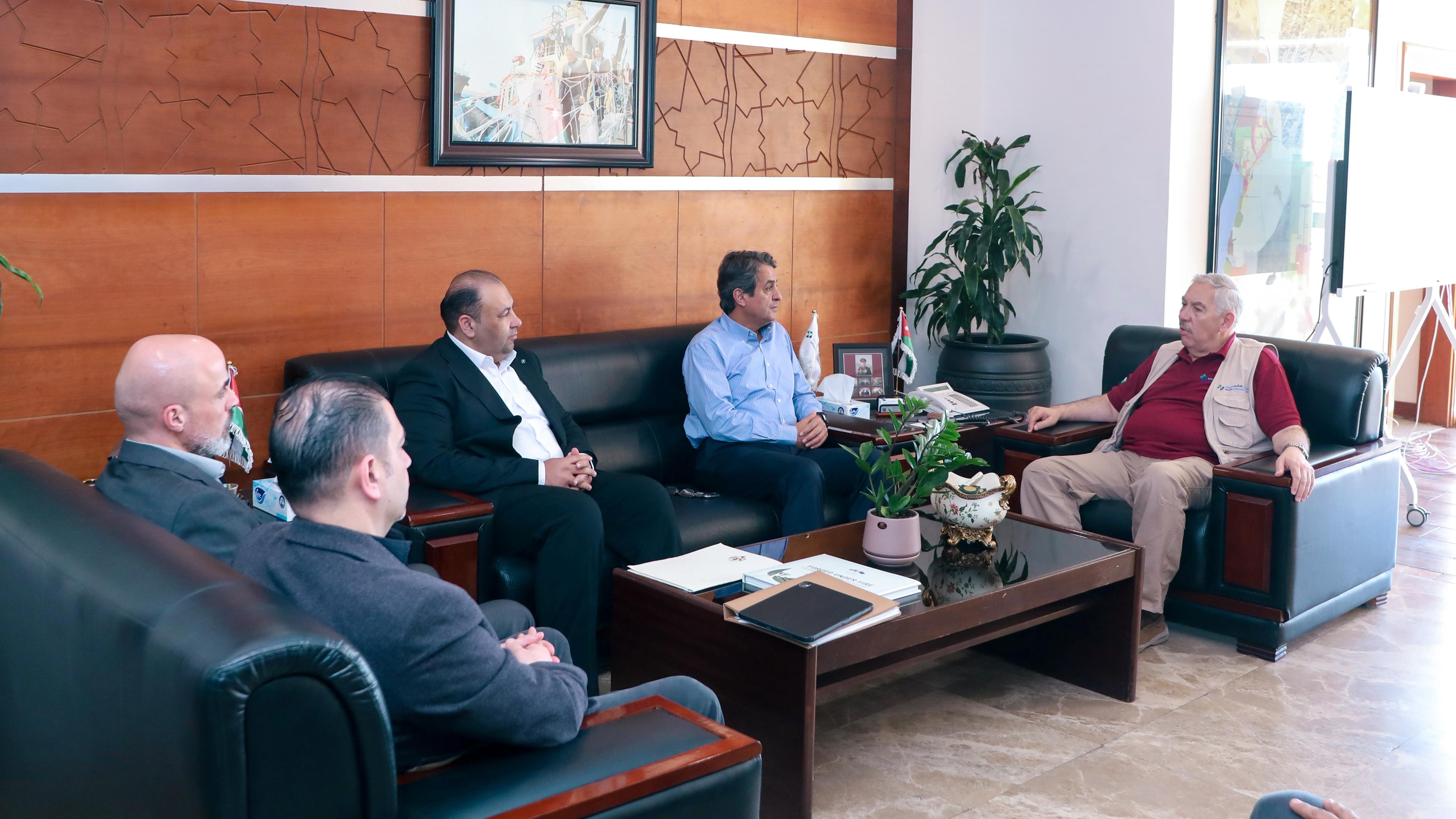  وزير الشباب ورئيس"سلطة العقبة" يبحثان تعزيز التعاون لدعم القطاع الشبابي