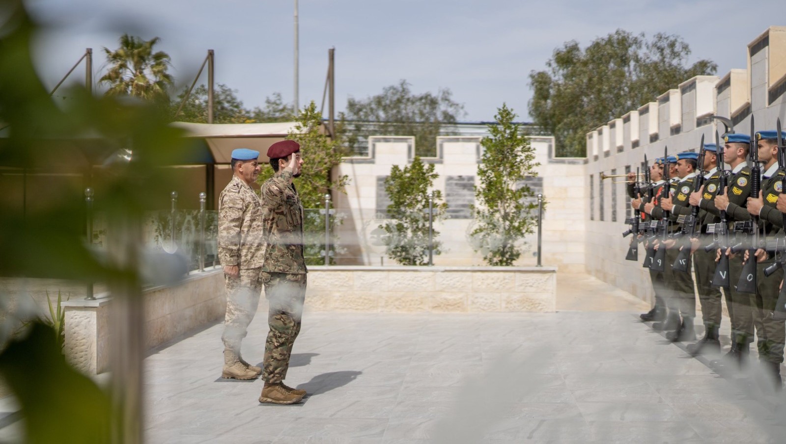  ولي العهد يزور مديرية سلاح الهندسة الملكي