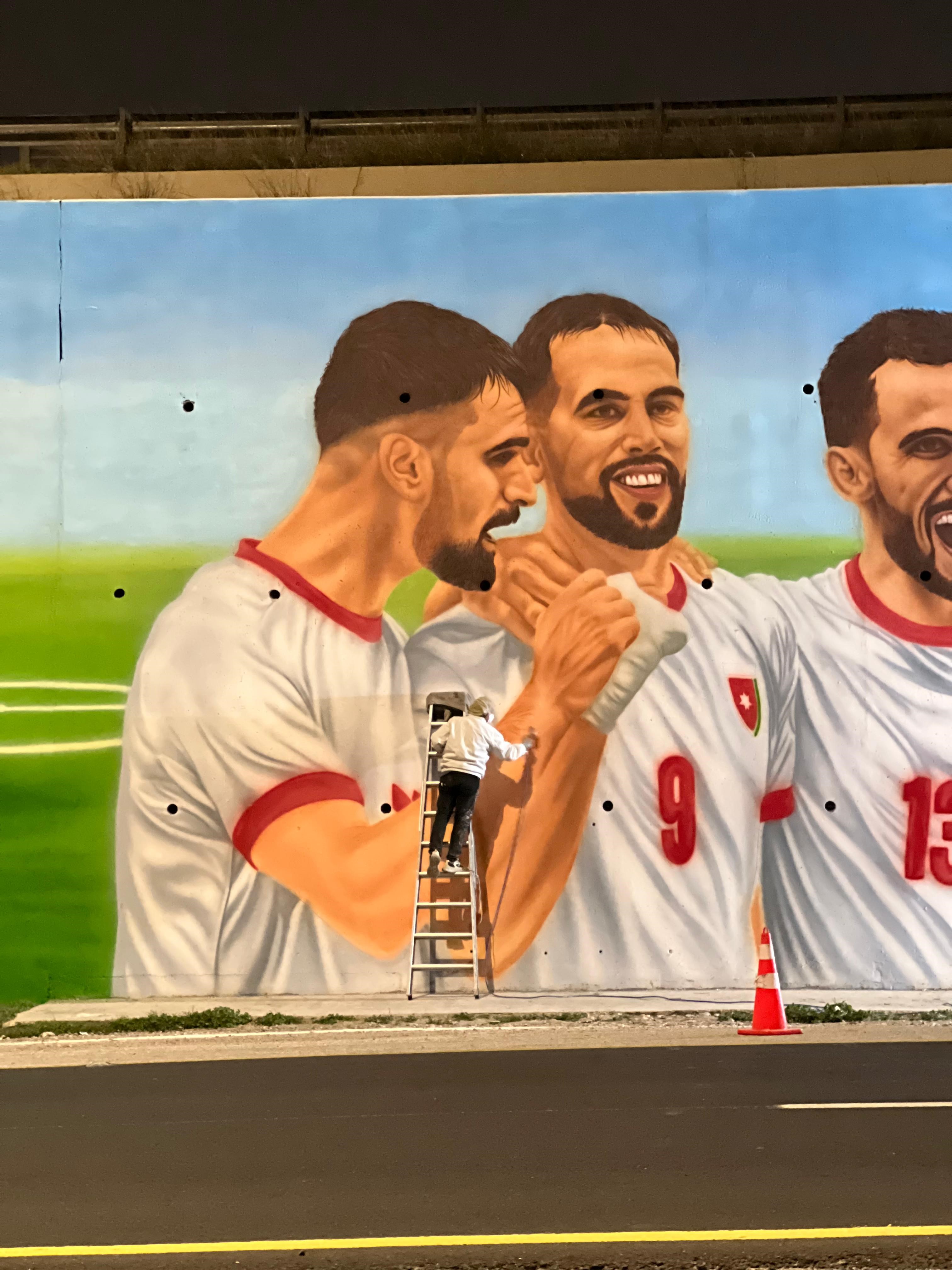  الزرقاء: جدارية النشامى تحول الجدار الصامت إلى ذاكرة فخر وانتماء