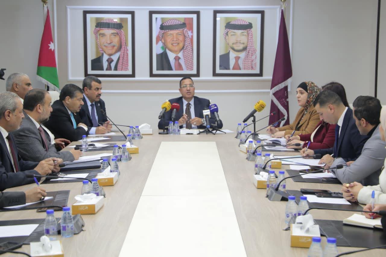  "إدارية النواب" تبحث ملف شراء الخدمات بمؤسسة الغذاء والدواء