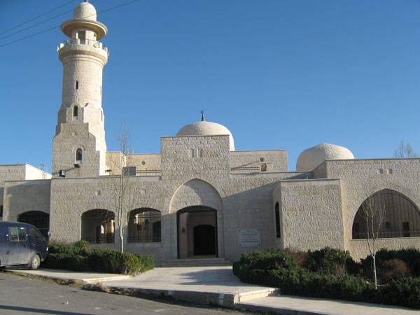 مقام الحارث الأزدي.. صرح ديني وتاريخي وسياحي في بصيرا