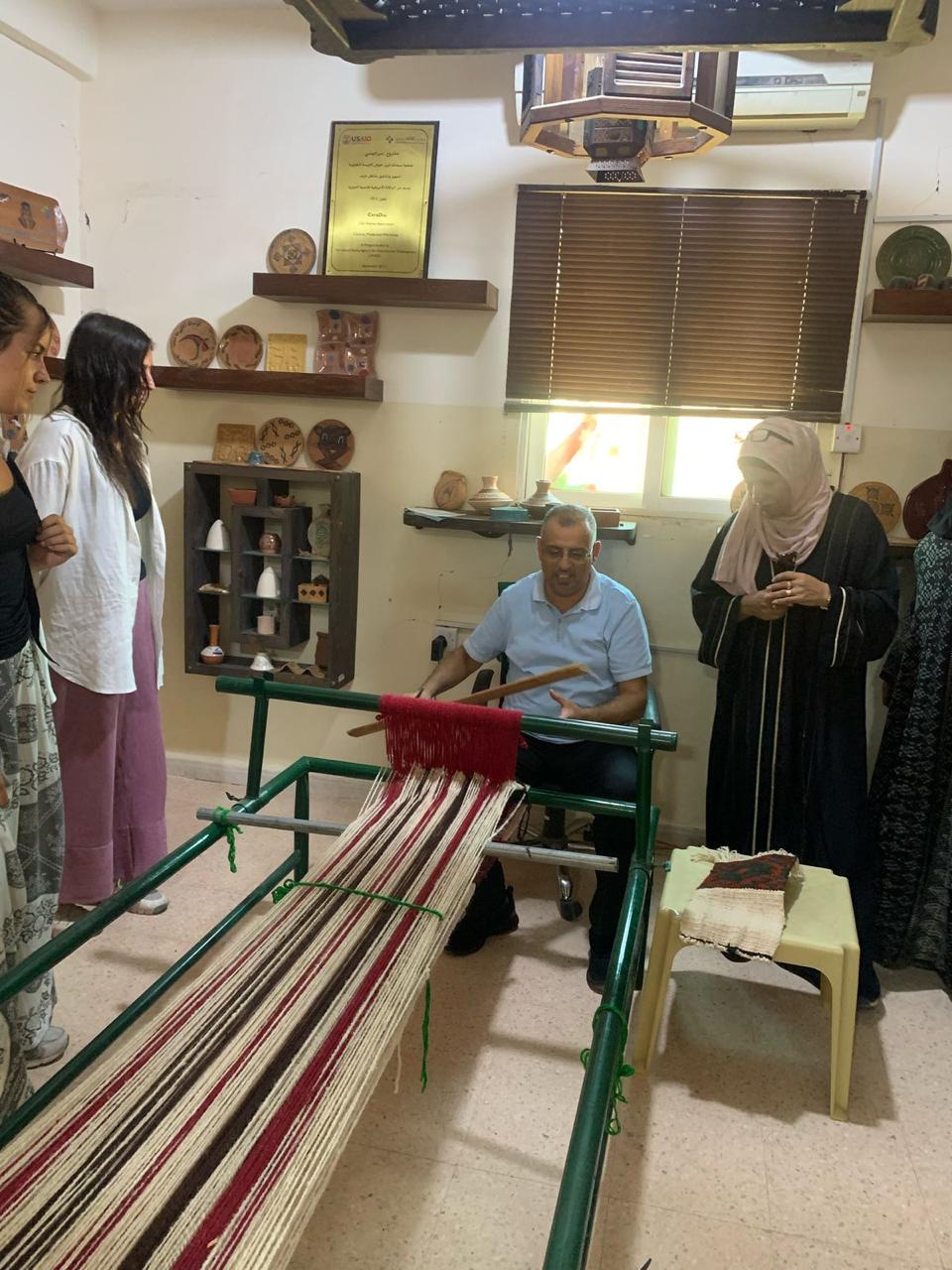  سيدات من قرى حوض الديسي يجسدنَ نموذجا متقدما بالعمل التنموي