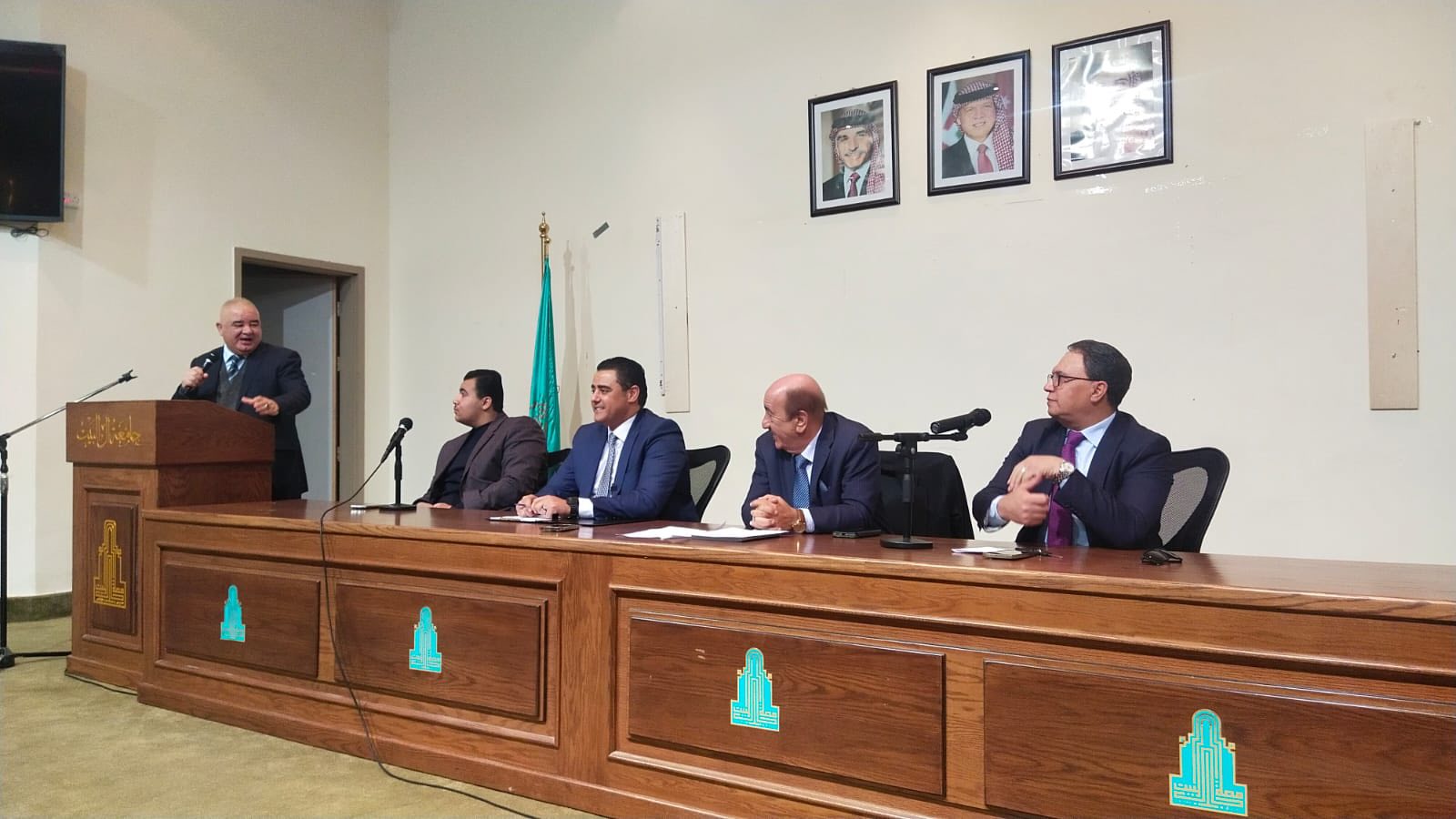  جامعة آل البيت تنظم مؤتمر "الشباب محور الاهتمام"