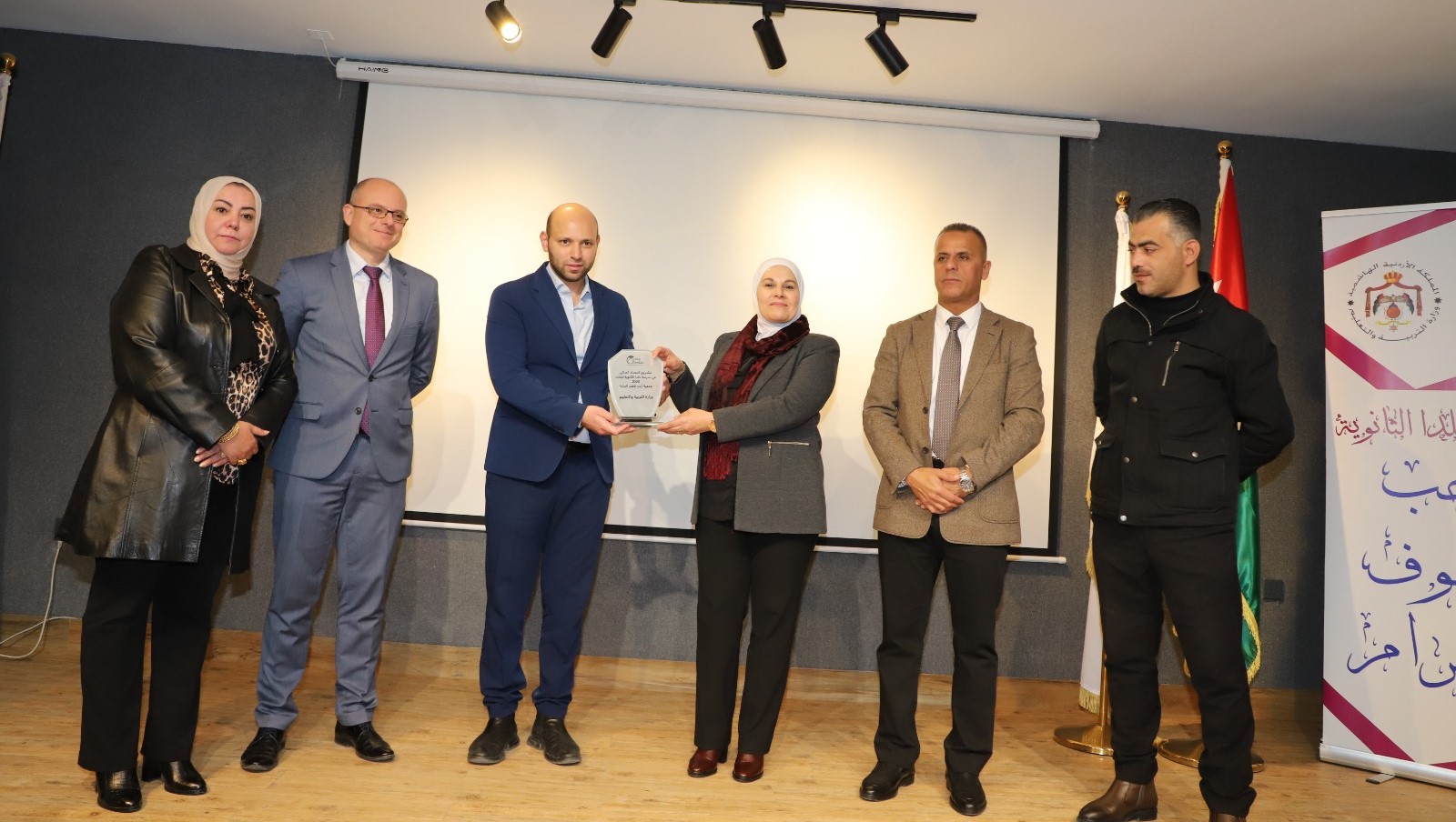  "التربية" تختتم مشروع الحصاد المائي في مدارس عمان