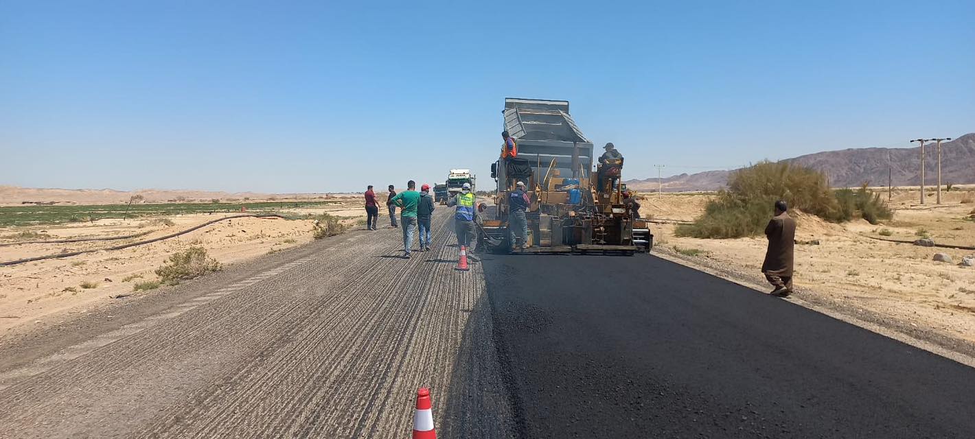 "الأشغال" تبدأ تنفيذ المرحلة الثالثة من صيانة طريق وادي عربة