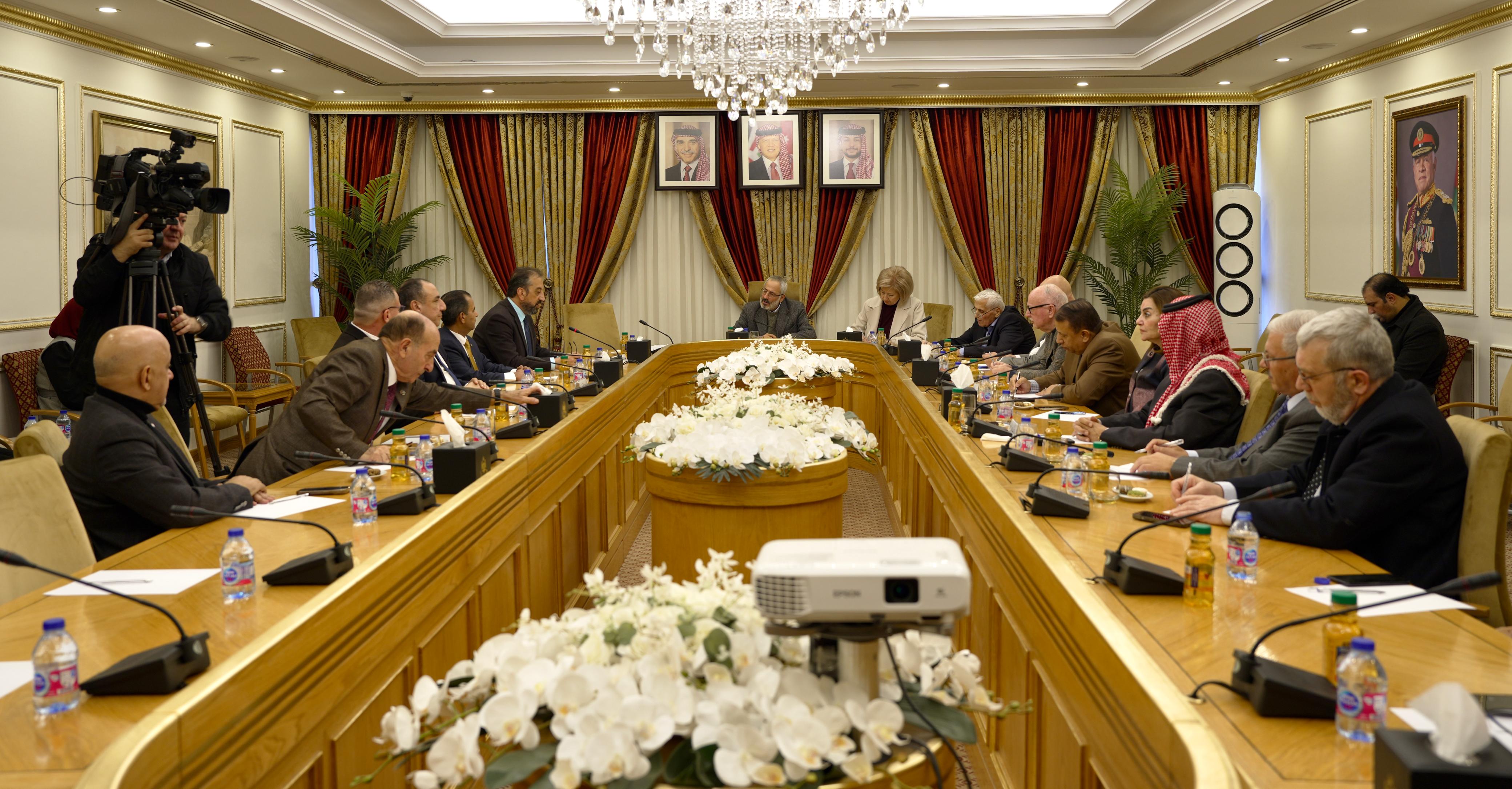  لجنة الخدمات في الأعيان تبحث واقع عمل دائرة الأرصاد الجوية وسبل دعمها