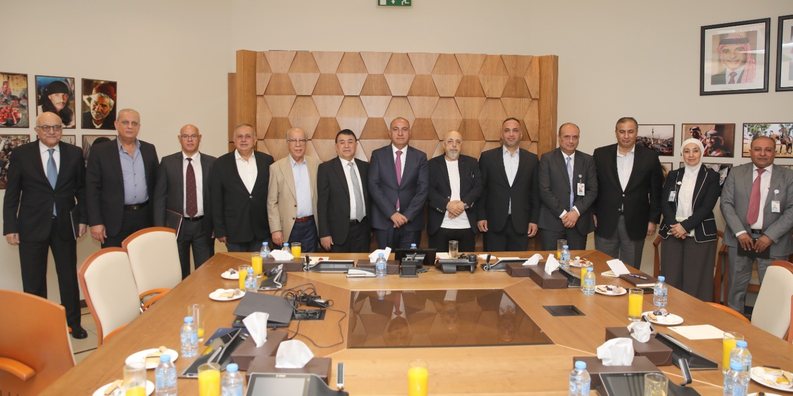  الأمانة وجمعية الإسكان تبحثان سبل تحفيز القطاع