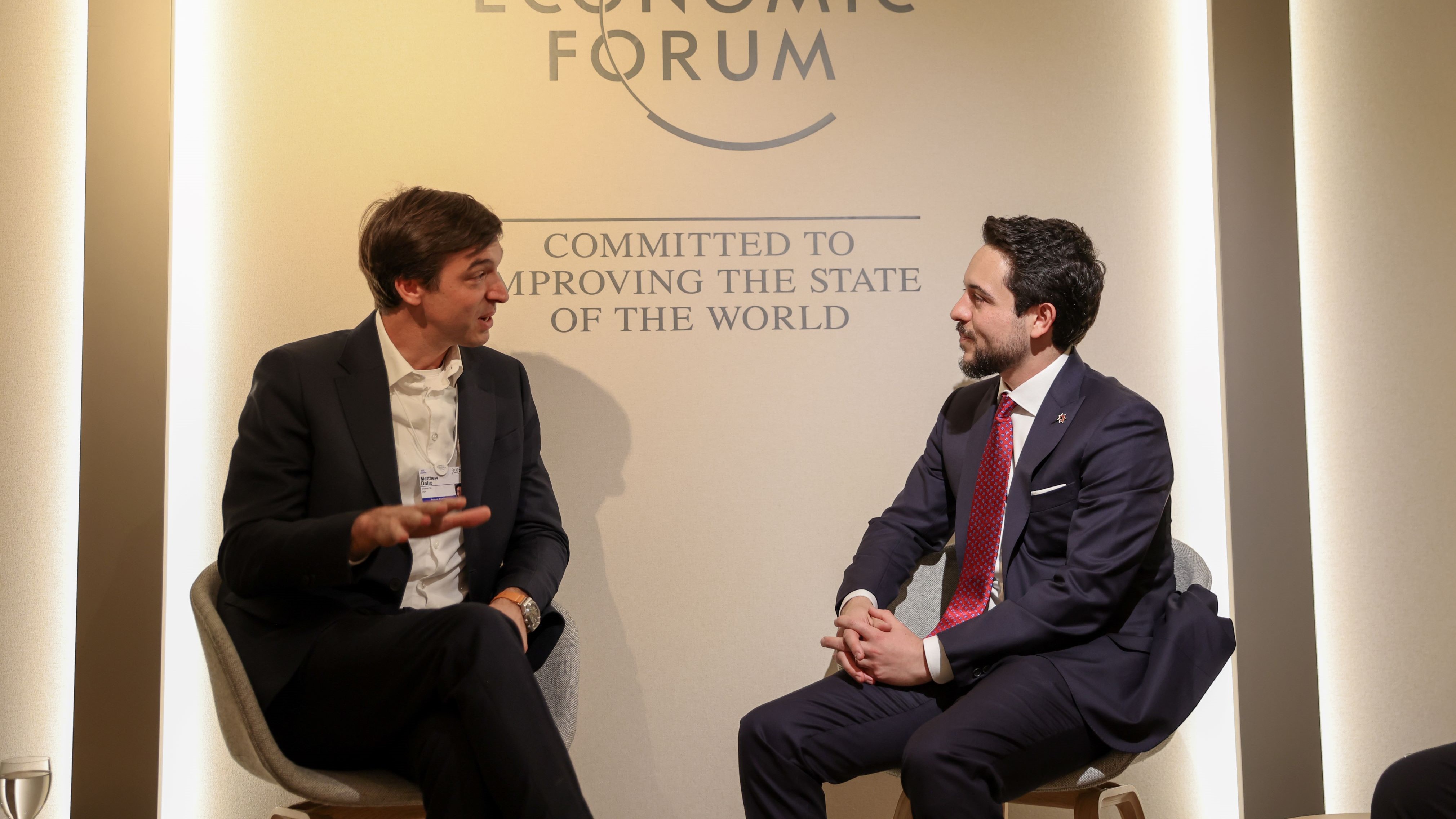  ولي العهد يلتقي المدير التنفيذي لشركة "إمبراير" لصناعة الطائرات ورؤساء تنفيذين لشركات عالمية