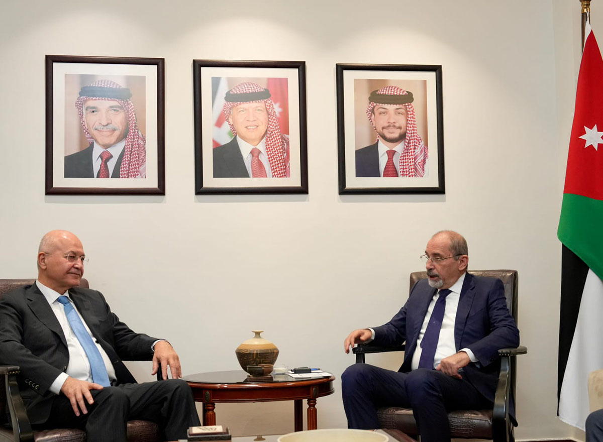  وزير الخارجية يلتقي المفوض الأممي لشؤون اللاجئين