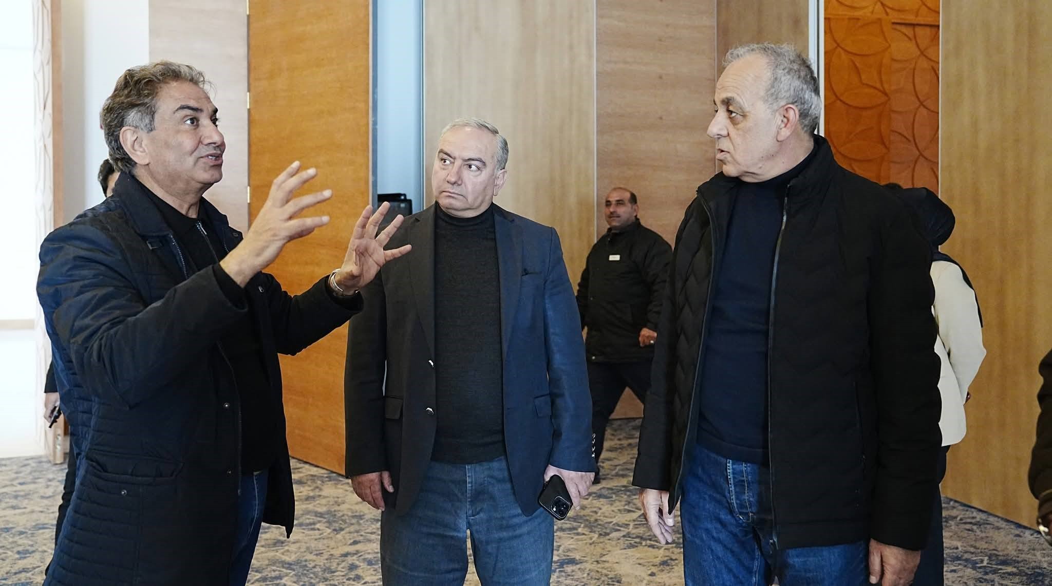  وزير السياحة ورئيس سلطة البترا يتفقدان الموقع الأثري ويطلعان على الخدمات المقدمة للزوار