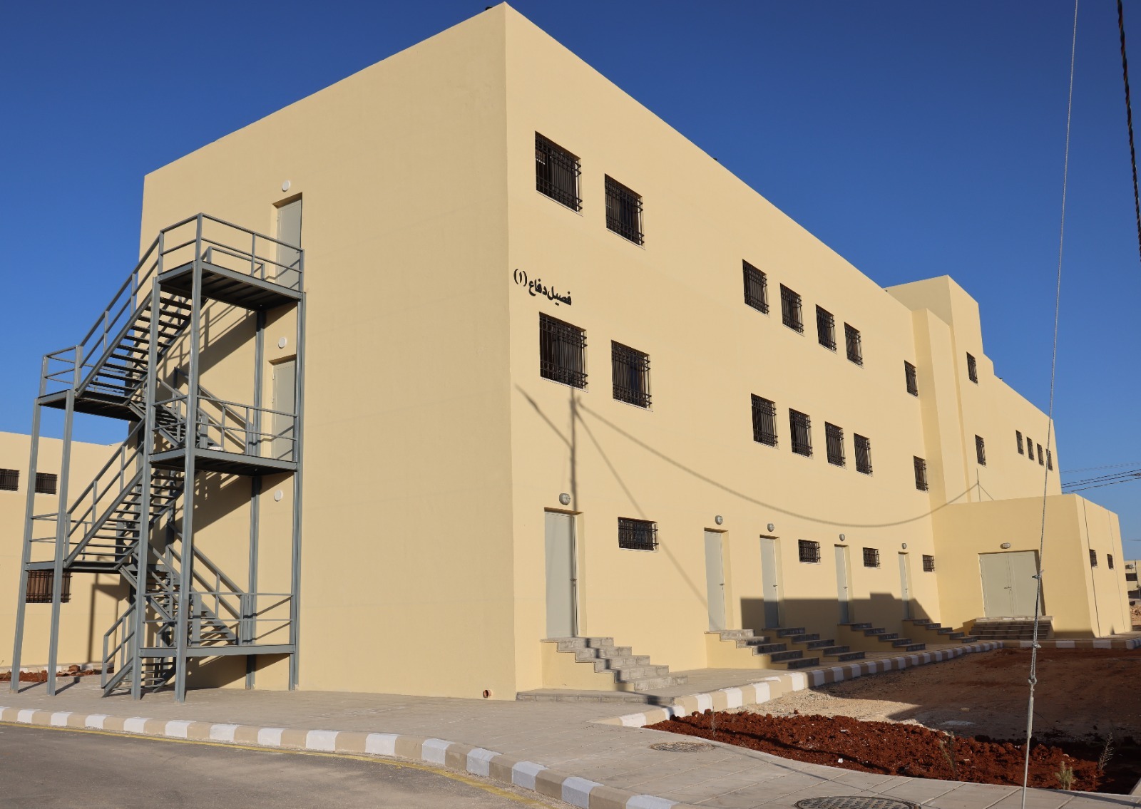  الحنيطي يتفقد مشاريع إنشائية في لواء الأمير الحسن بن طلال المدرع 60