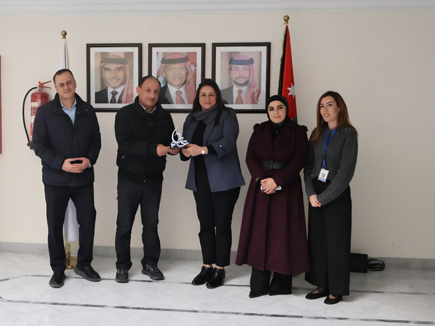  شركة الجيل القادم تتبرع بجهاز مخبري جديد لمركز الحسين للسرطان