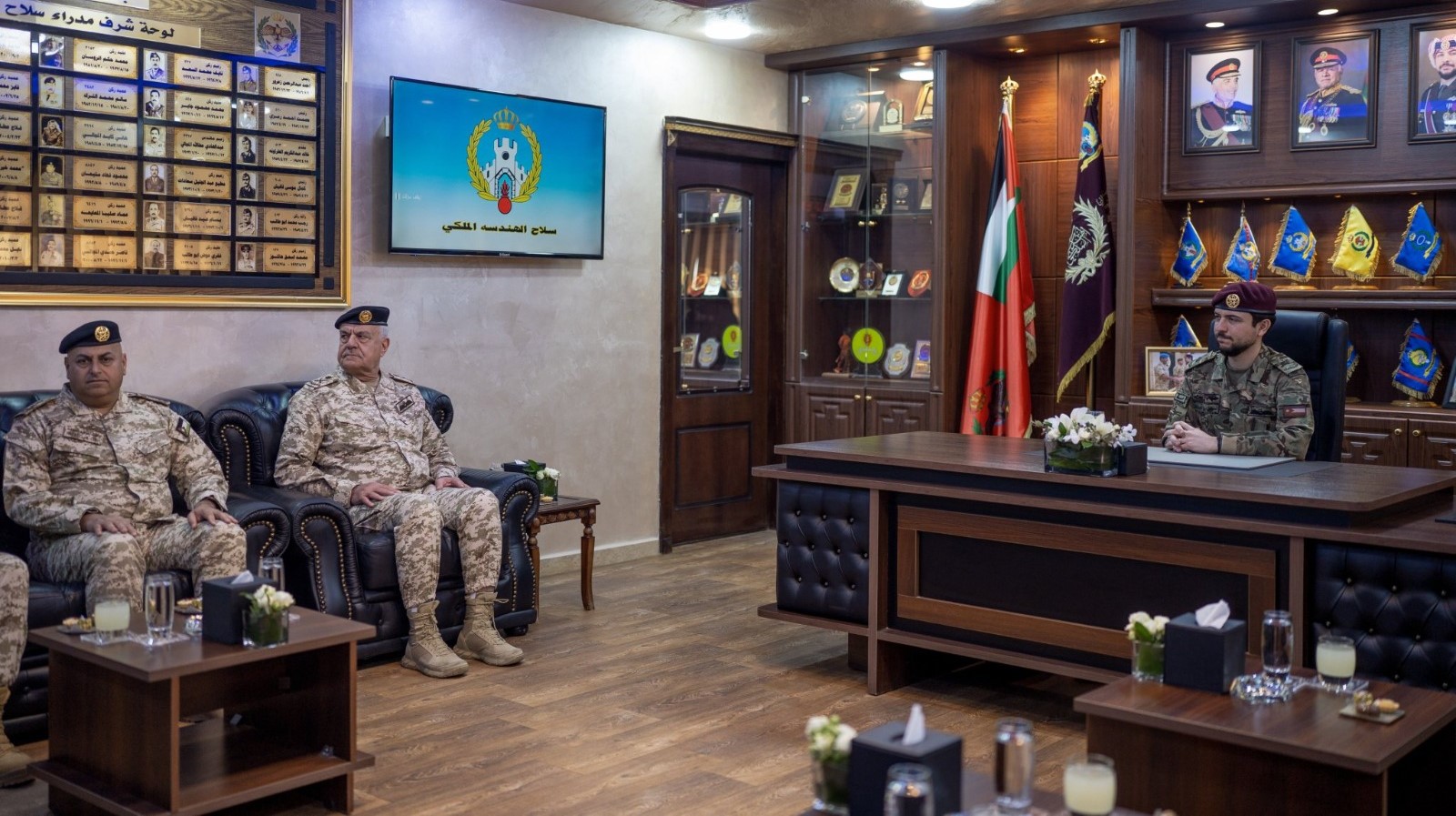  ولي العهد يزور مديرية سلاح الهندسة الملكي