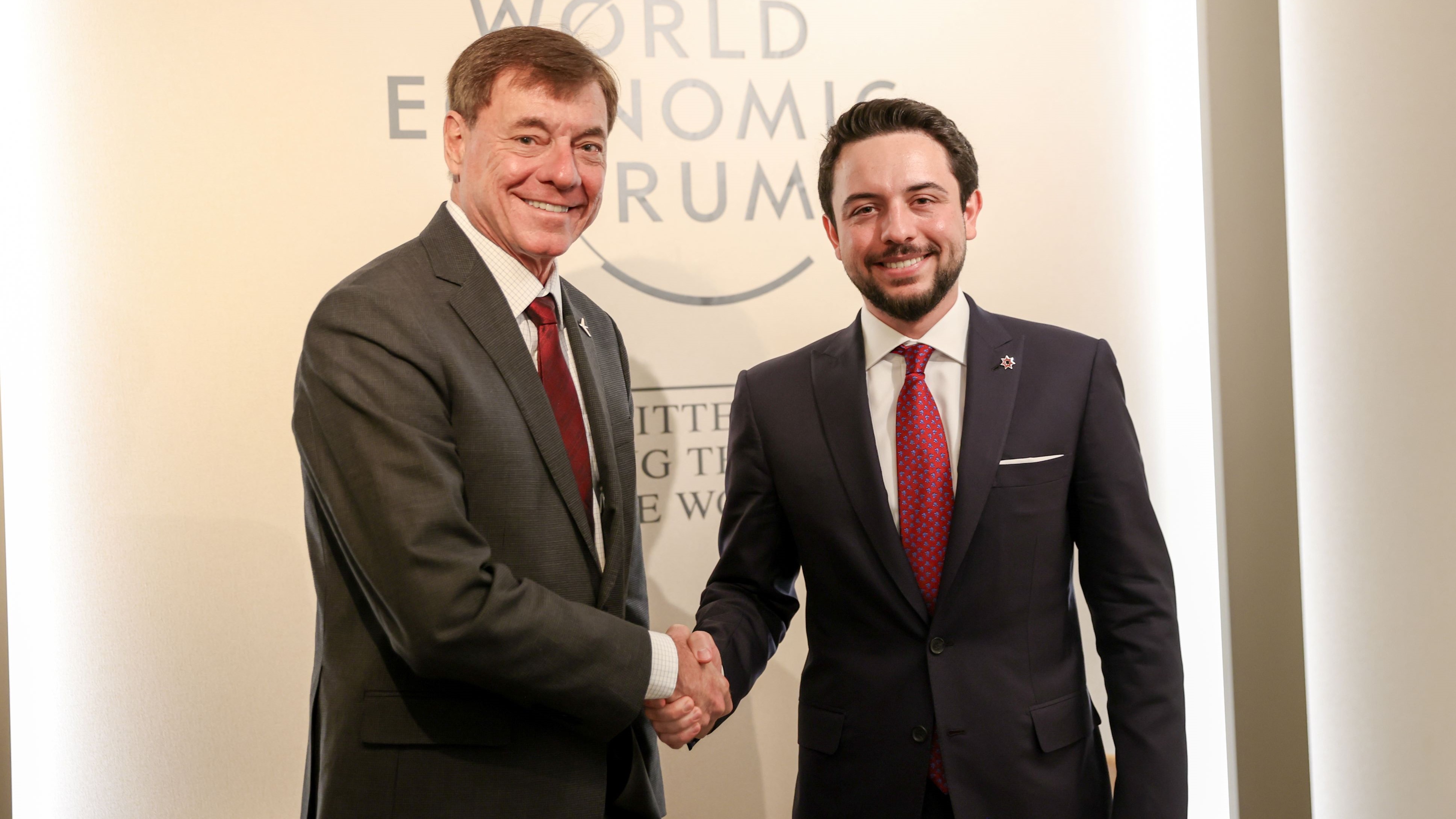  ولي العهد يلتقي المدير التنفيذي لشركة "إمبراير" لصناعة الطائرات ورؤساء تنفيذين لشركات عالمية