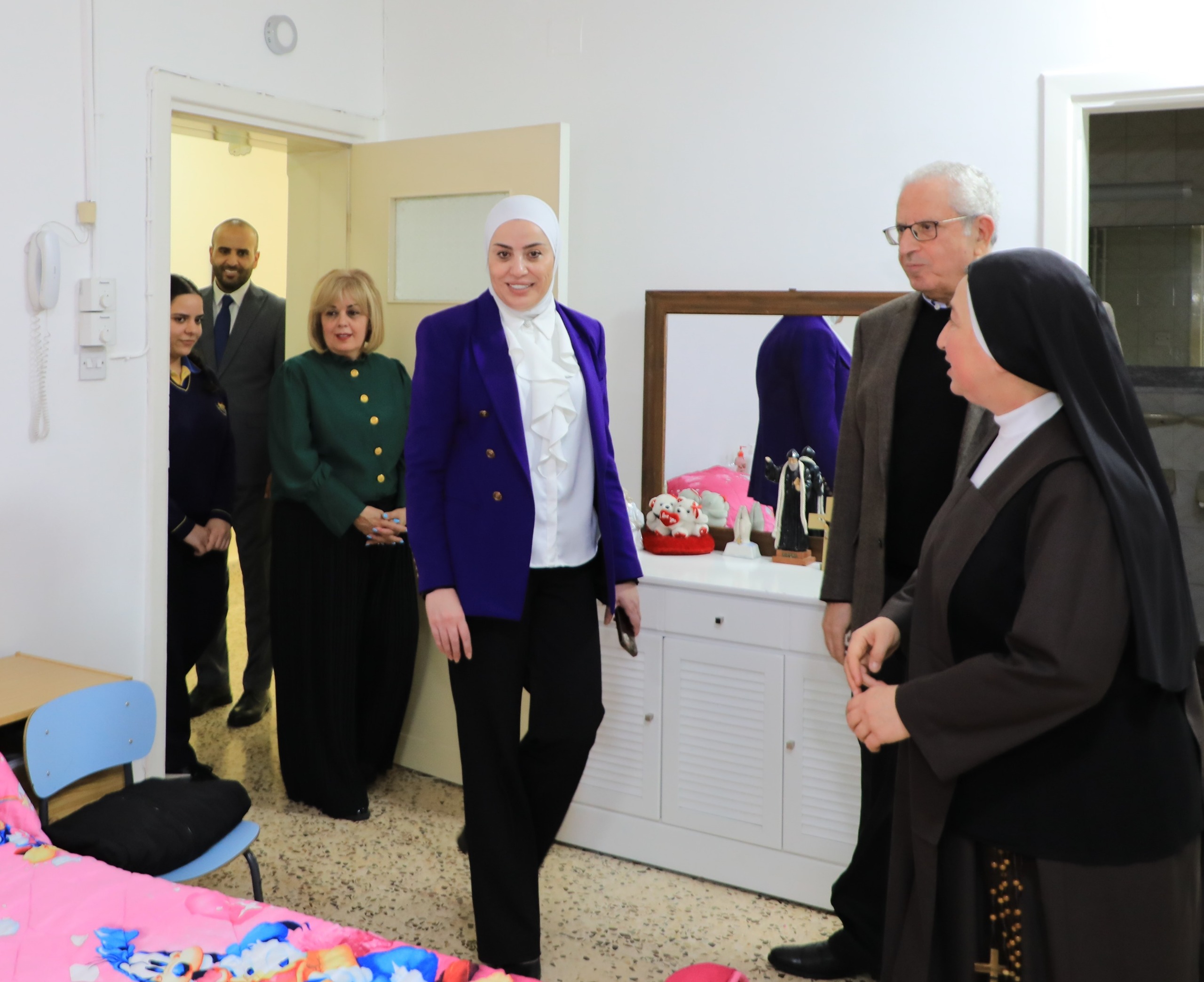 وزيرة التنمية الاجتماعية تزور جمعية مار منصور 