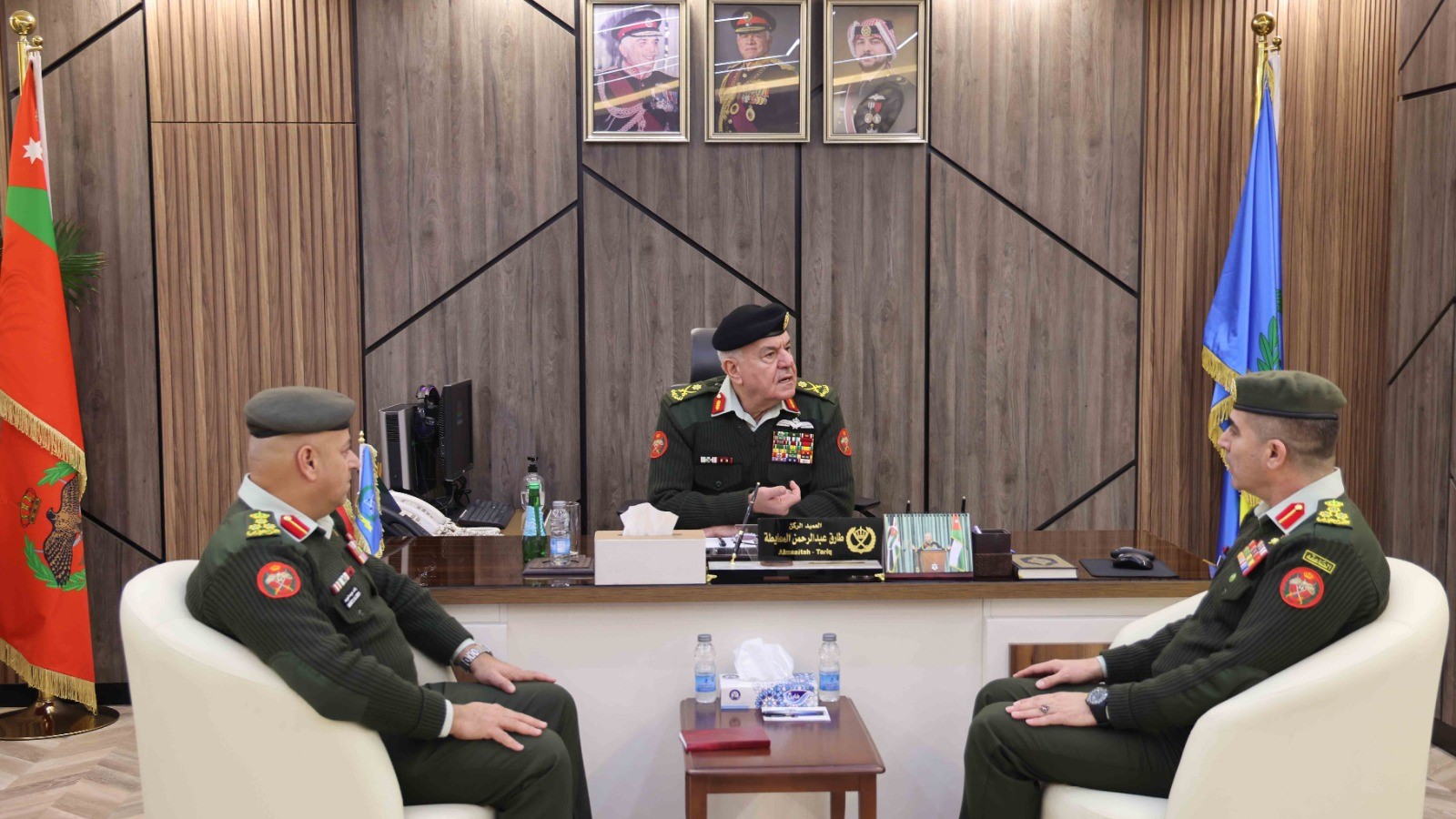 رئيس هيئة الأركان يزور مديرية الحرب الإلكترونية