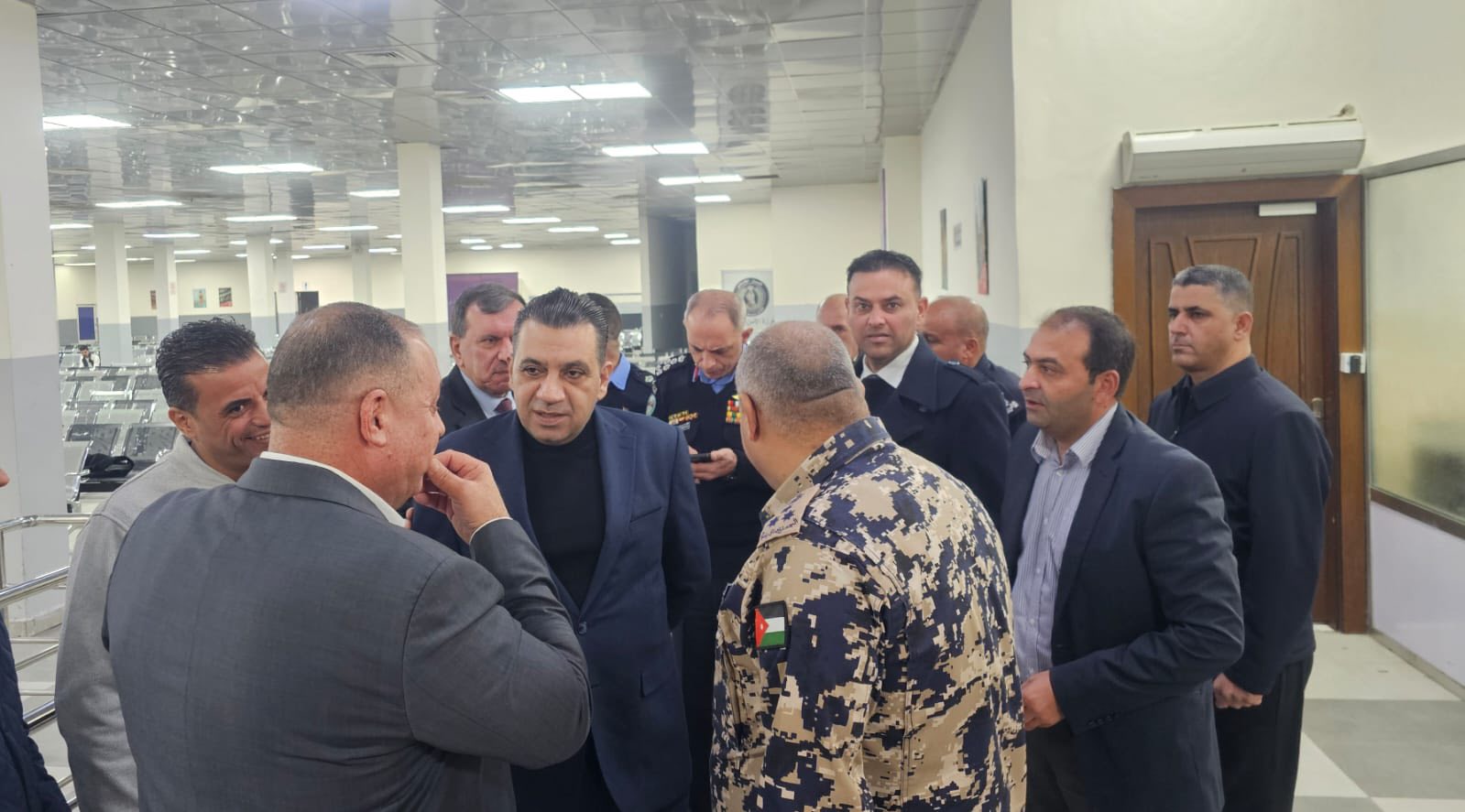  زيارة نيابية لجسر الملك حسين لمتابعة انسيابية حركة السفر