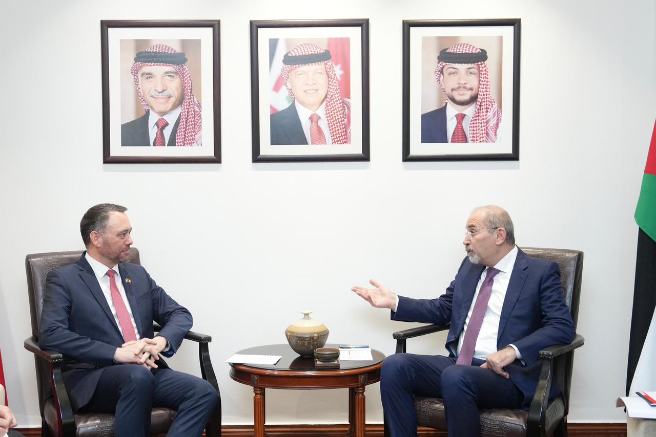  وزير الخارجية يلتقي نظيره البلجيكي