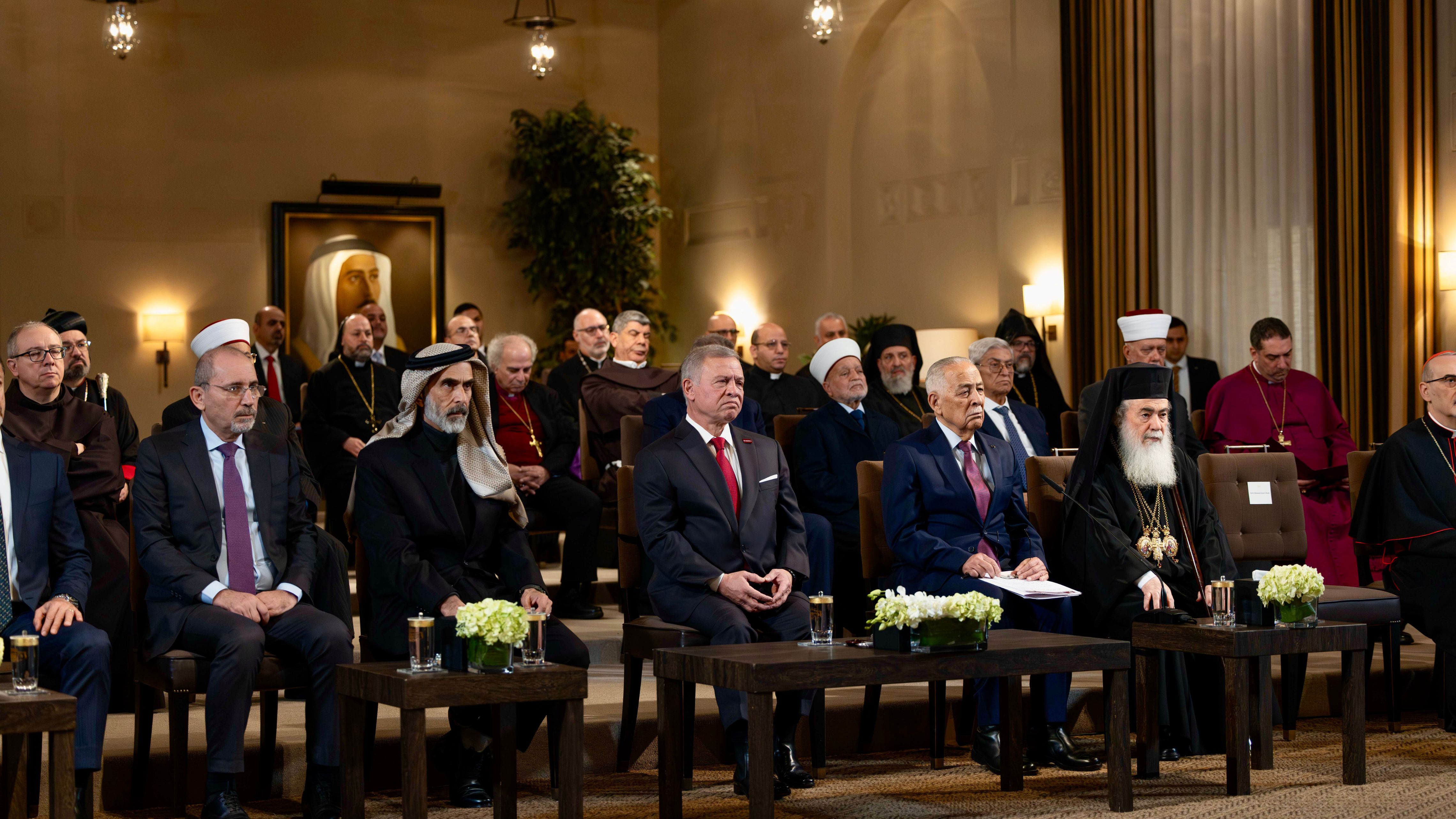 الملك يهنئ المسيحيين في الأردن وفلسطين والعالم بالأعياد المجيدة