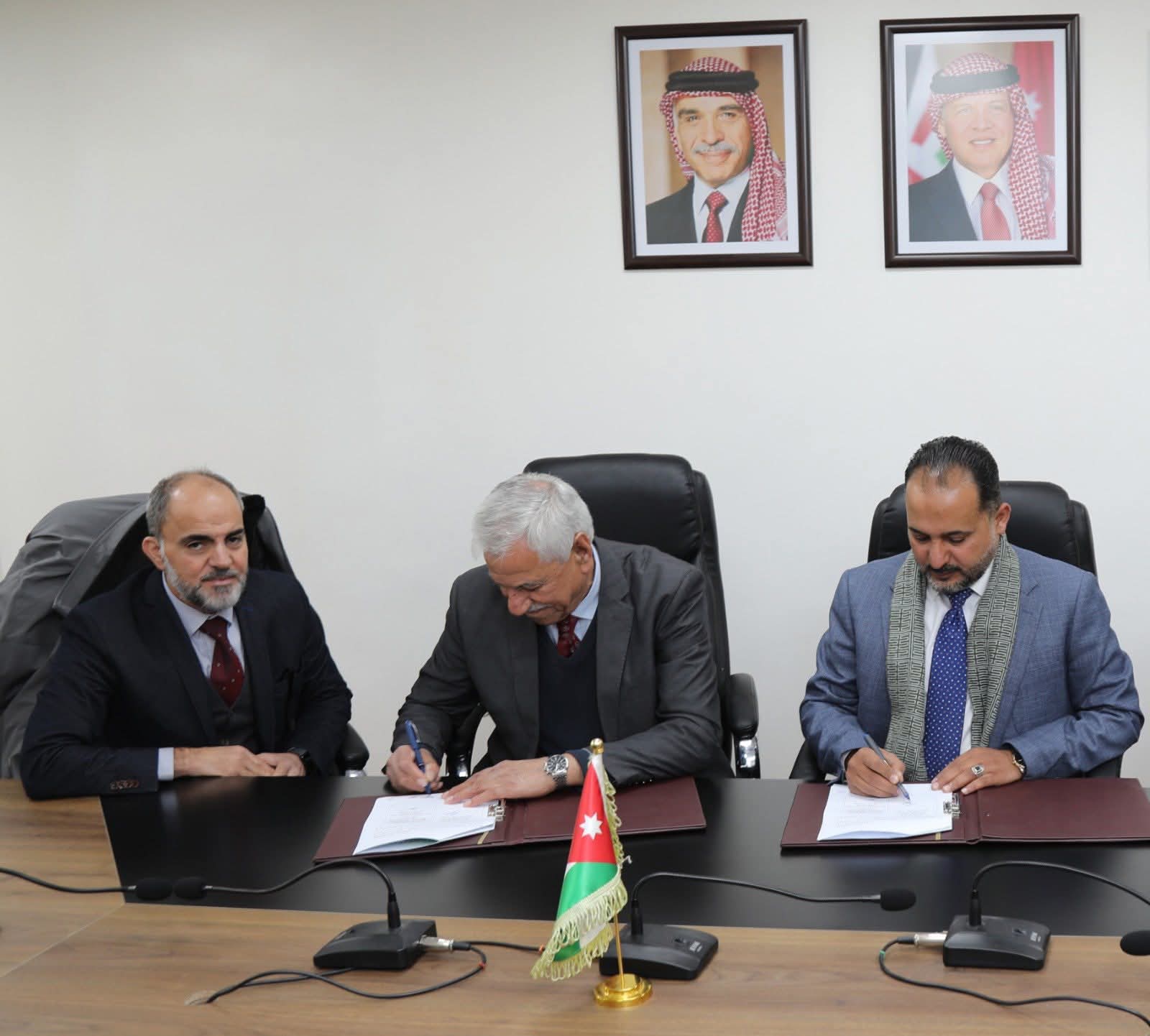  توقيع اتفاقية لإنشاء مزارع حمضيات نموذجية لصالح مصابي الألغام