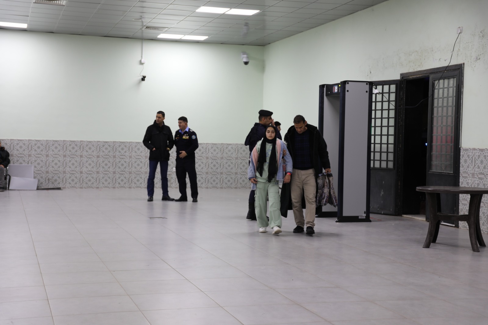  القوات المسلحة تُجلي دفعة جديدة من أطفال غزة المرضى لتلقي العلاج بالمملكة