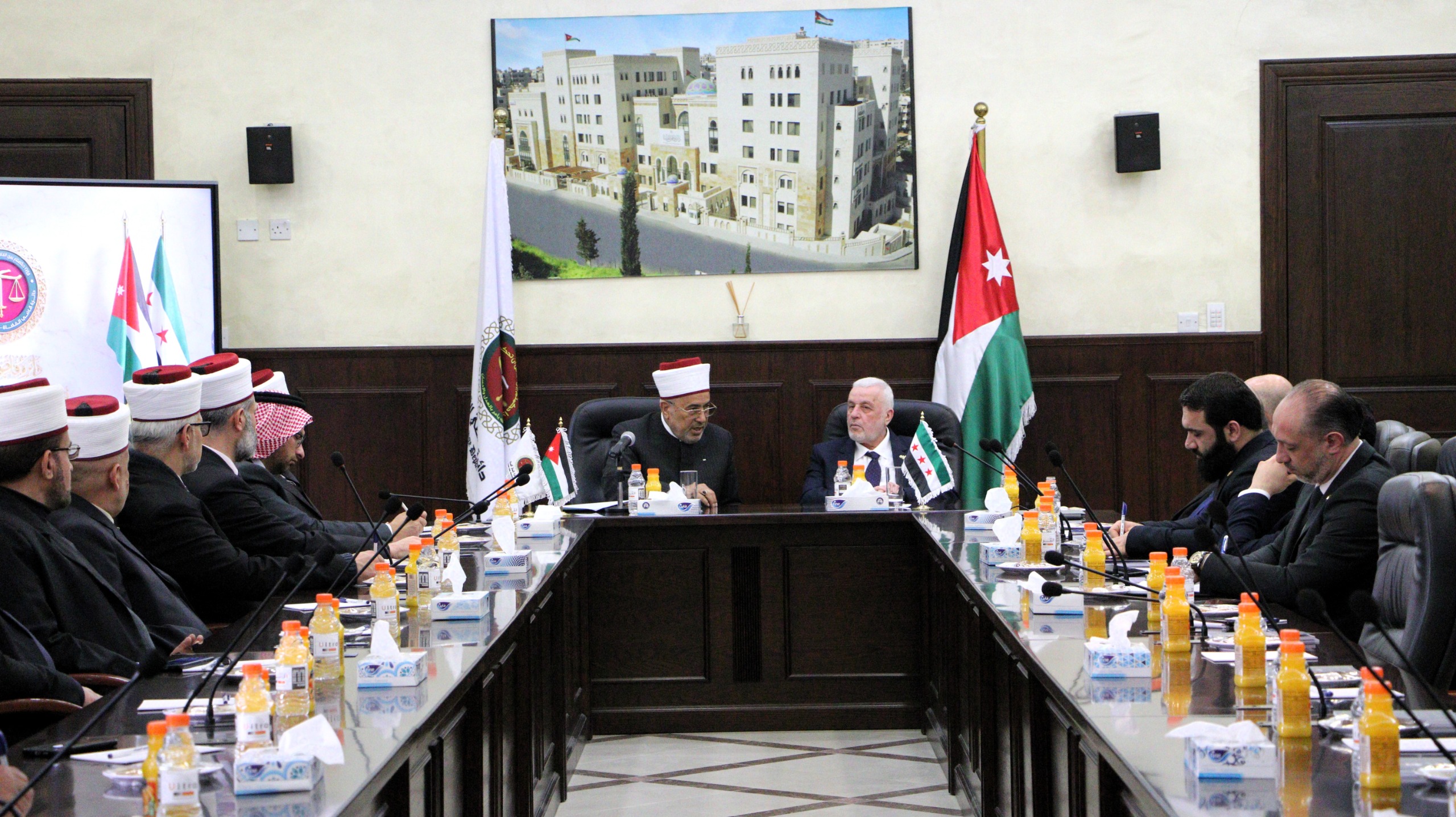  قاضي القضاة يستقبل وزير الأوقاف السوري