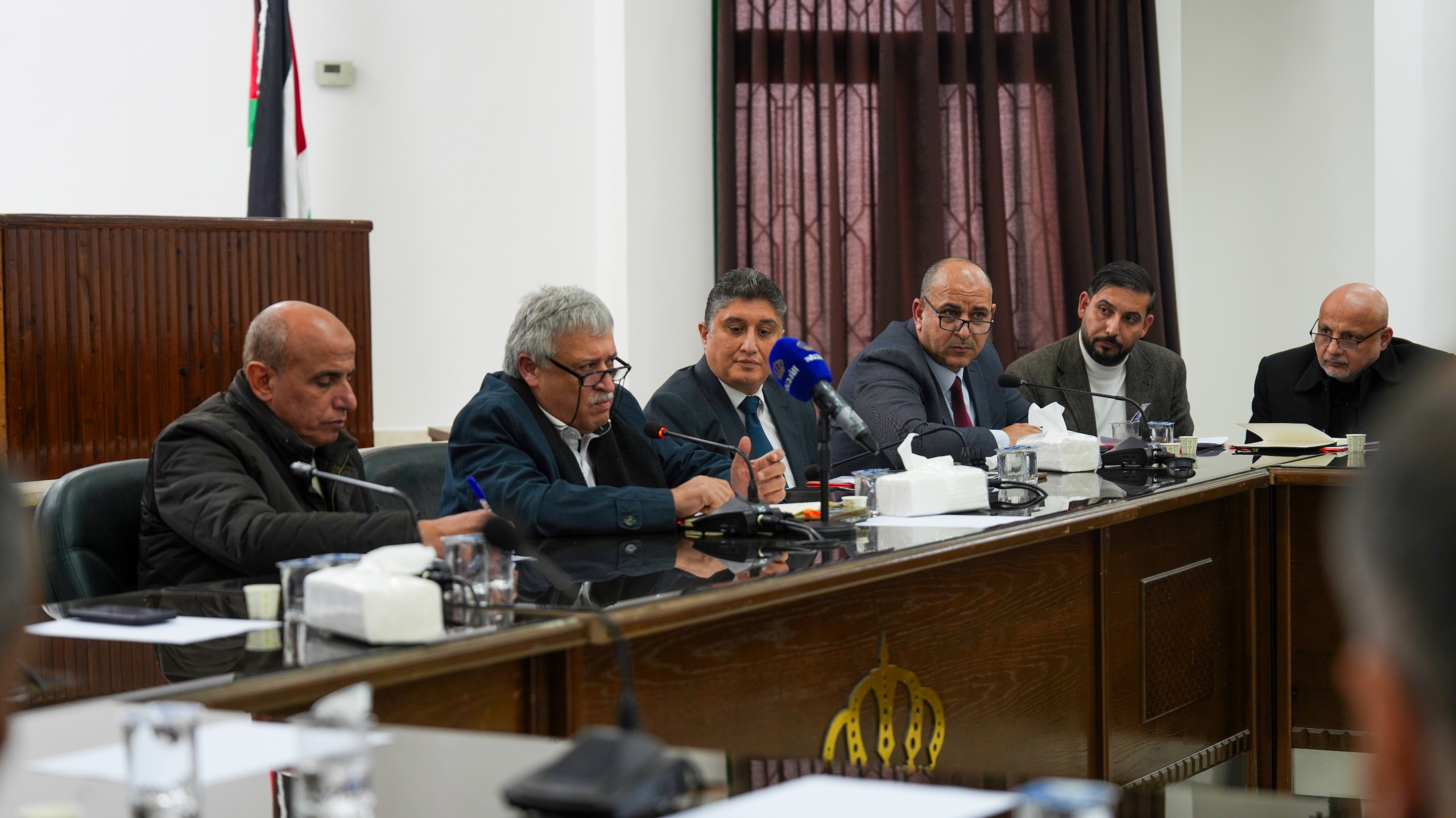  القطامين يؤكد ضرورة التنسيق مع البلديات لتنظيم النقل والمرور