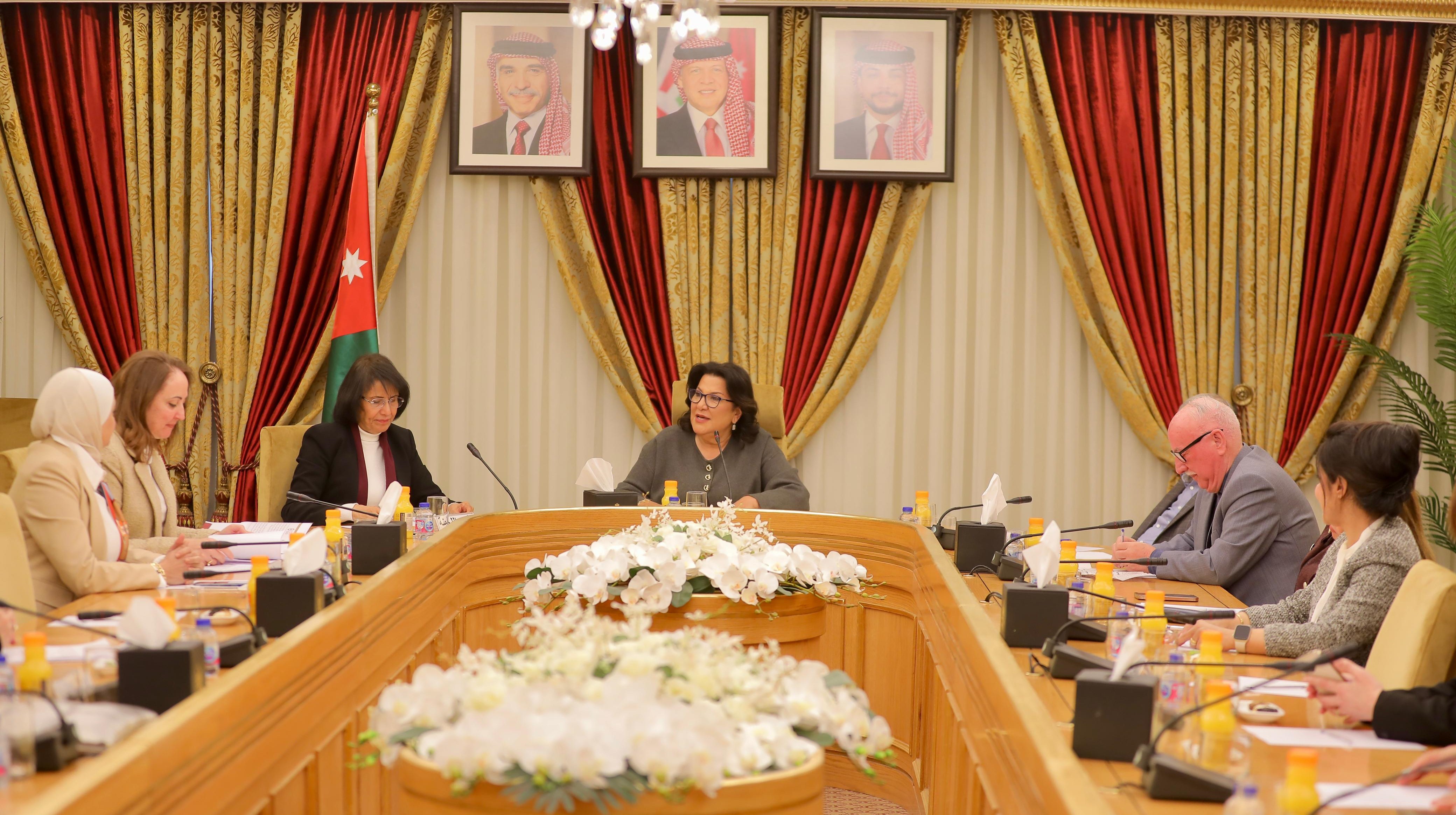  لجنة المرأة في الأعيان تبحث تعزيز التشريعات الداعمة لتمكين المرأة