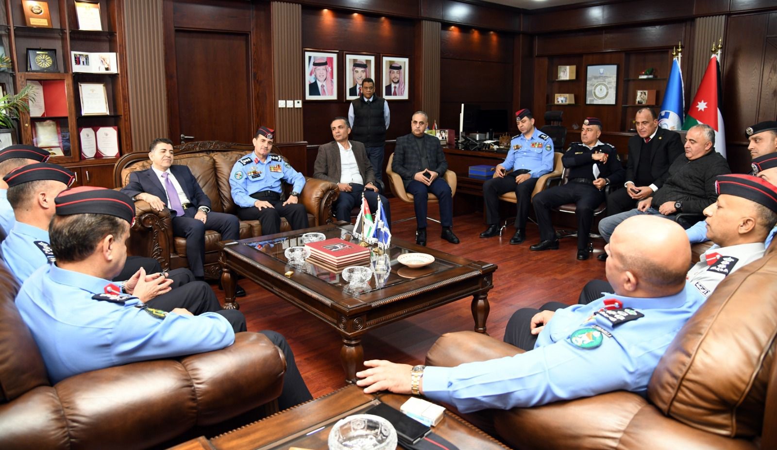 جامعة العلوم تبحث تعزز التعاون مع مديرية الأمن العام