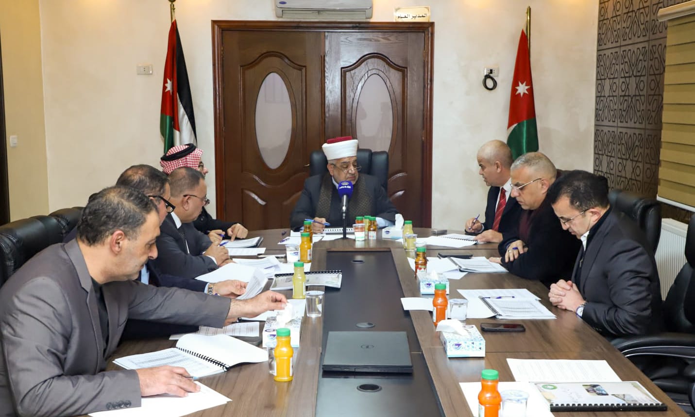  صندوق الزكاة يقر كسوة الشتاء للأسر والأيتام المستفيدين