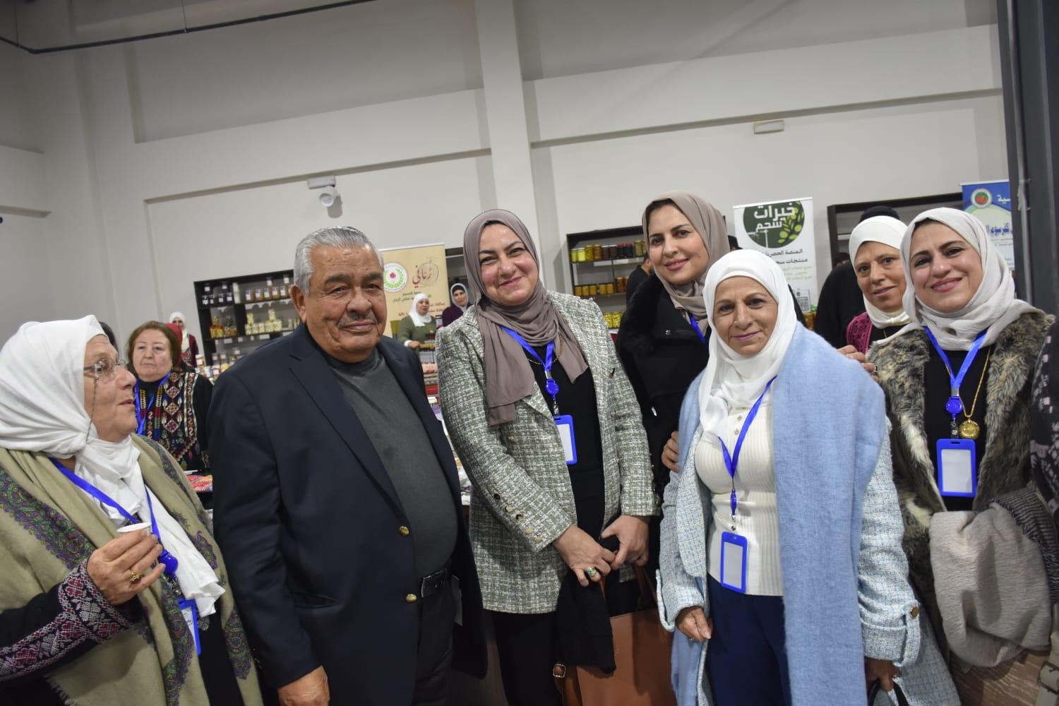  الروابدة يفتتح المعرض الدائم للمنتجات الزراعية والريفية التجريبي