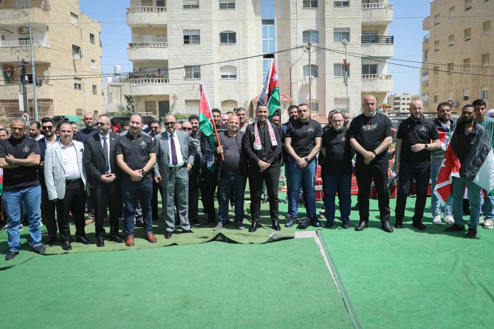 احتفالات وطنية واسعة بيوم العلم الأردني في مختلف المحافظات