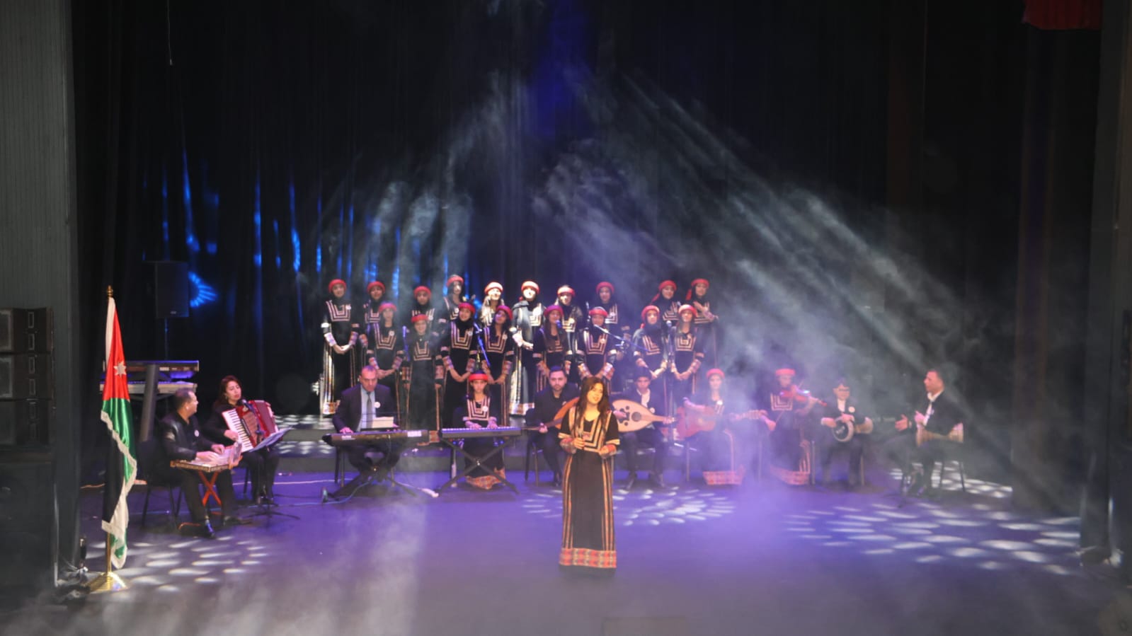  وزارة التربية تحتفل بعيد ميلاد الملك