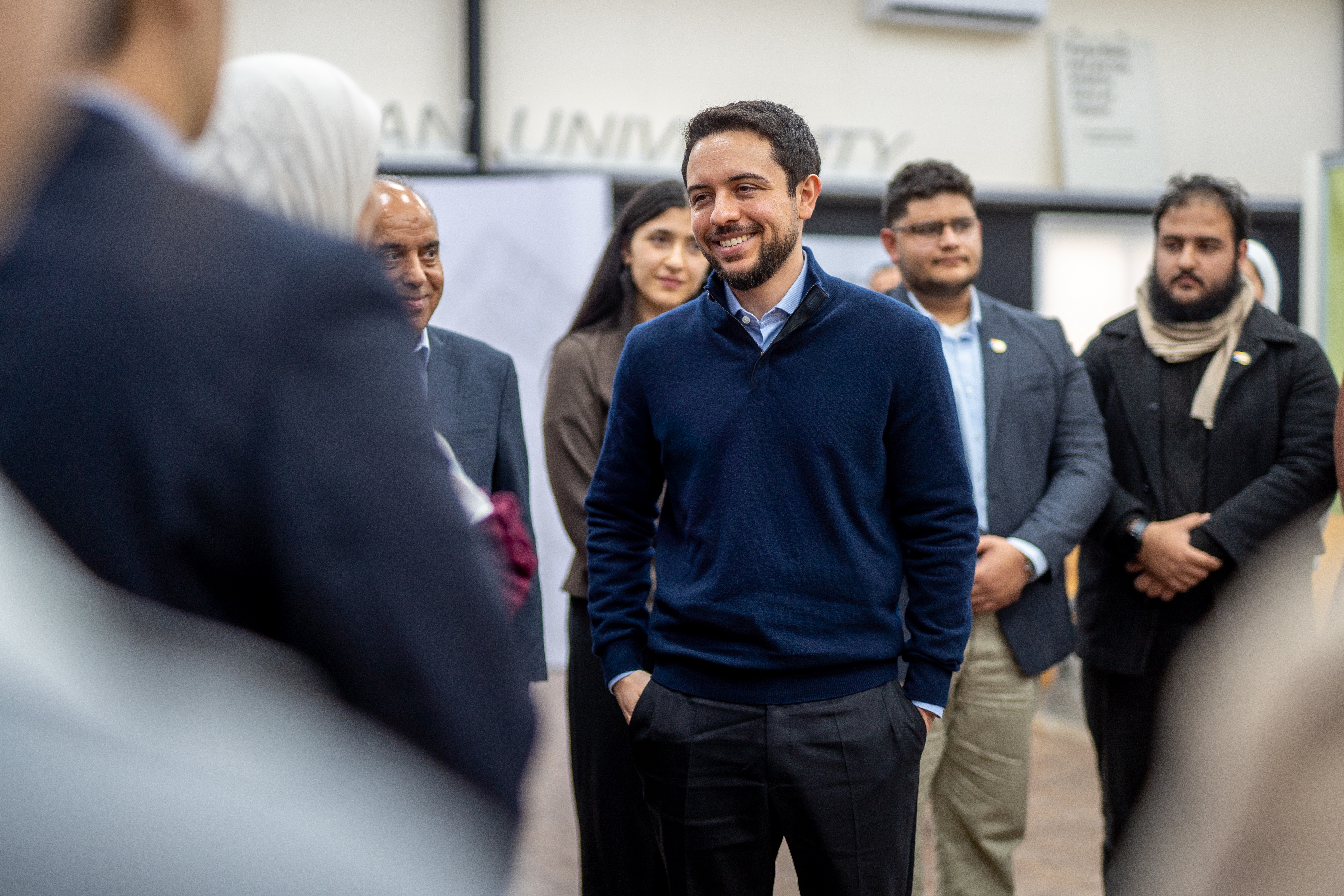  ولي العهد يزور الجامعة الألمانية الأردنية ويلتقي عددا من طلبتها