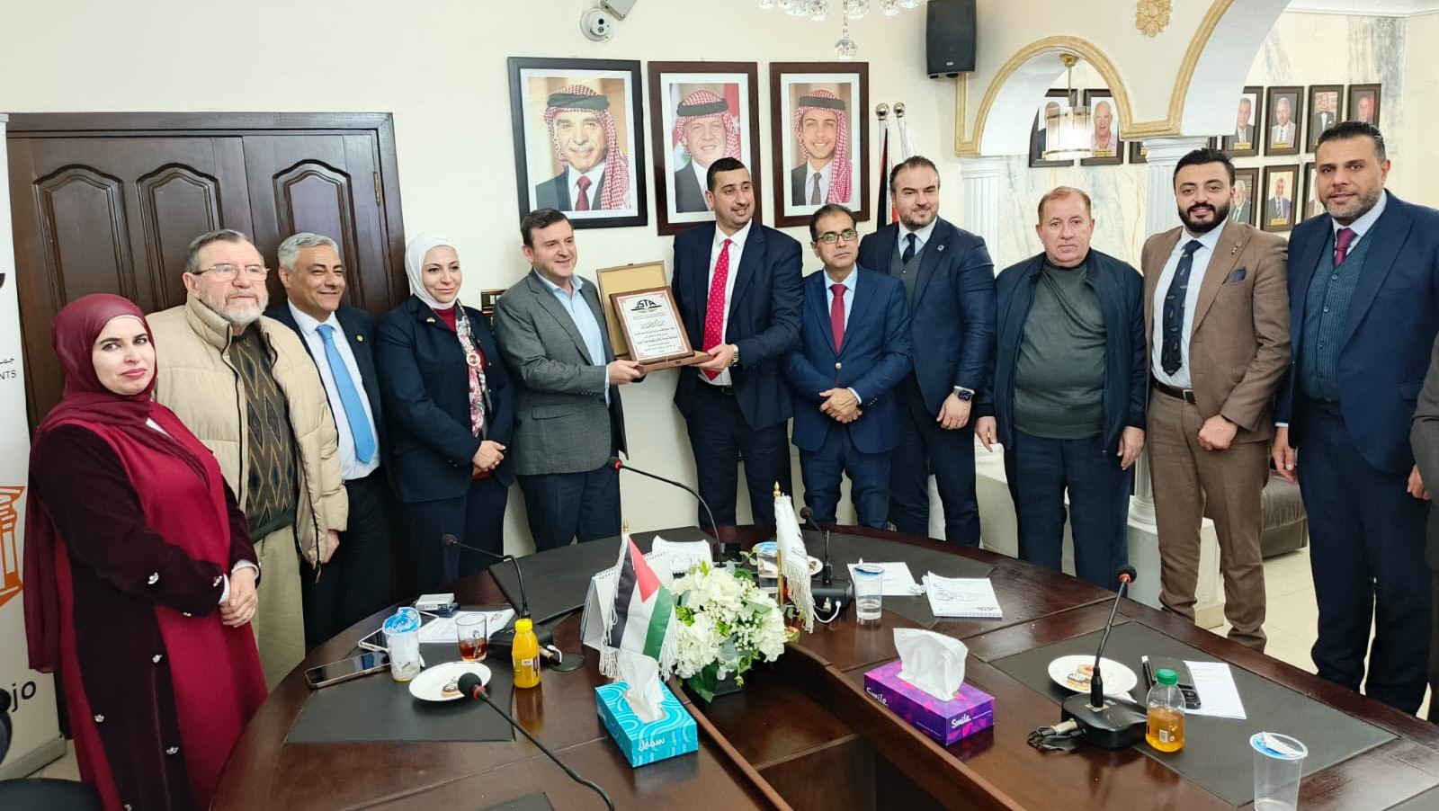  "السياحة النيابية" تزور جمعية وكلاء السياحة