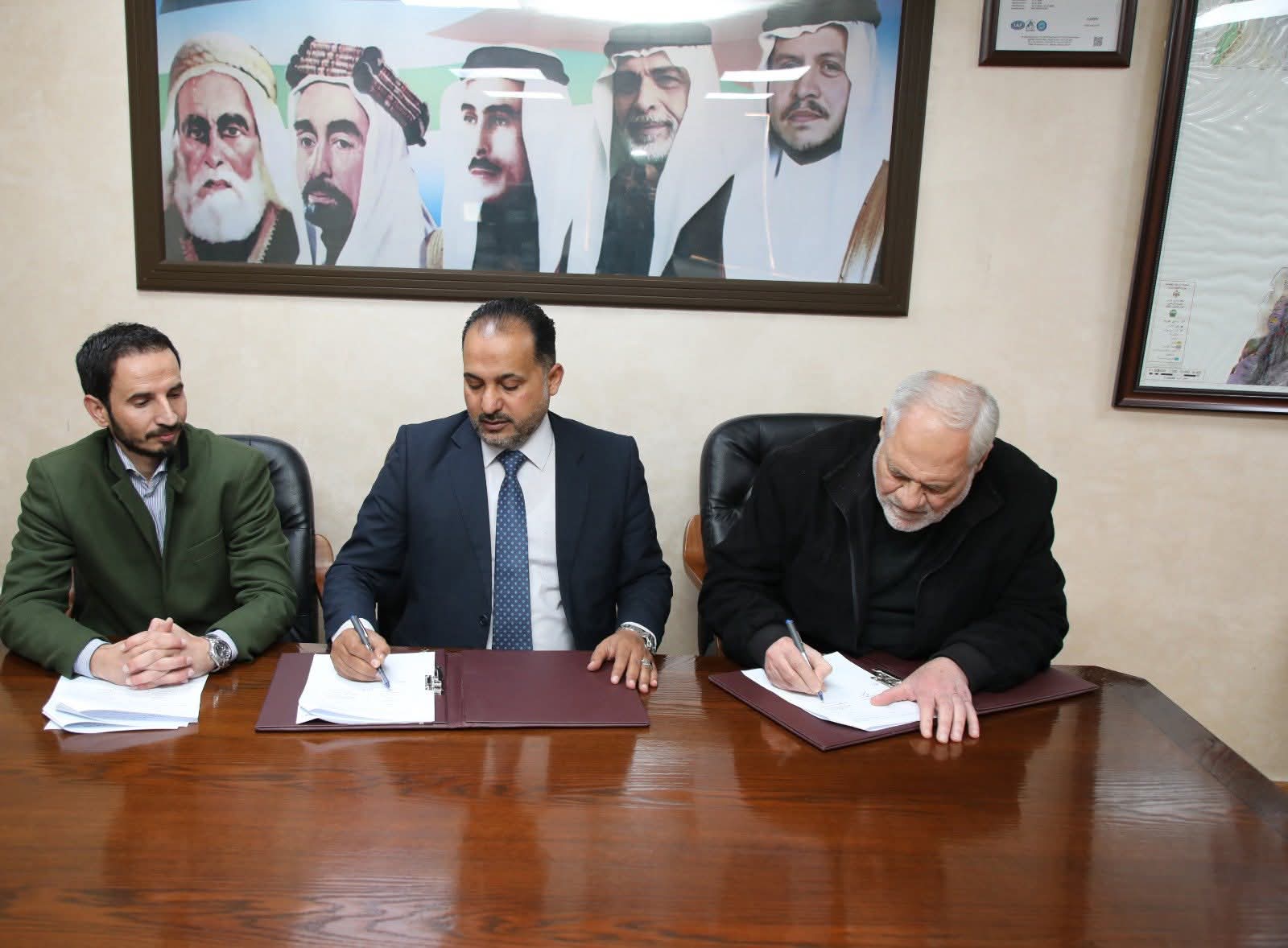 سلطة وادي الأردن توقع اتفاقيات استثمارية لتنفيذ مشاريع تنموية