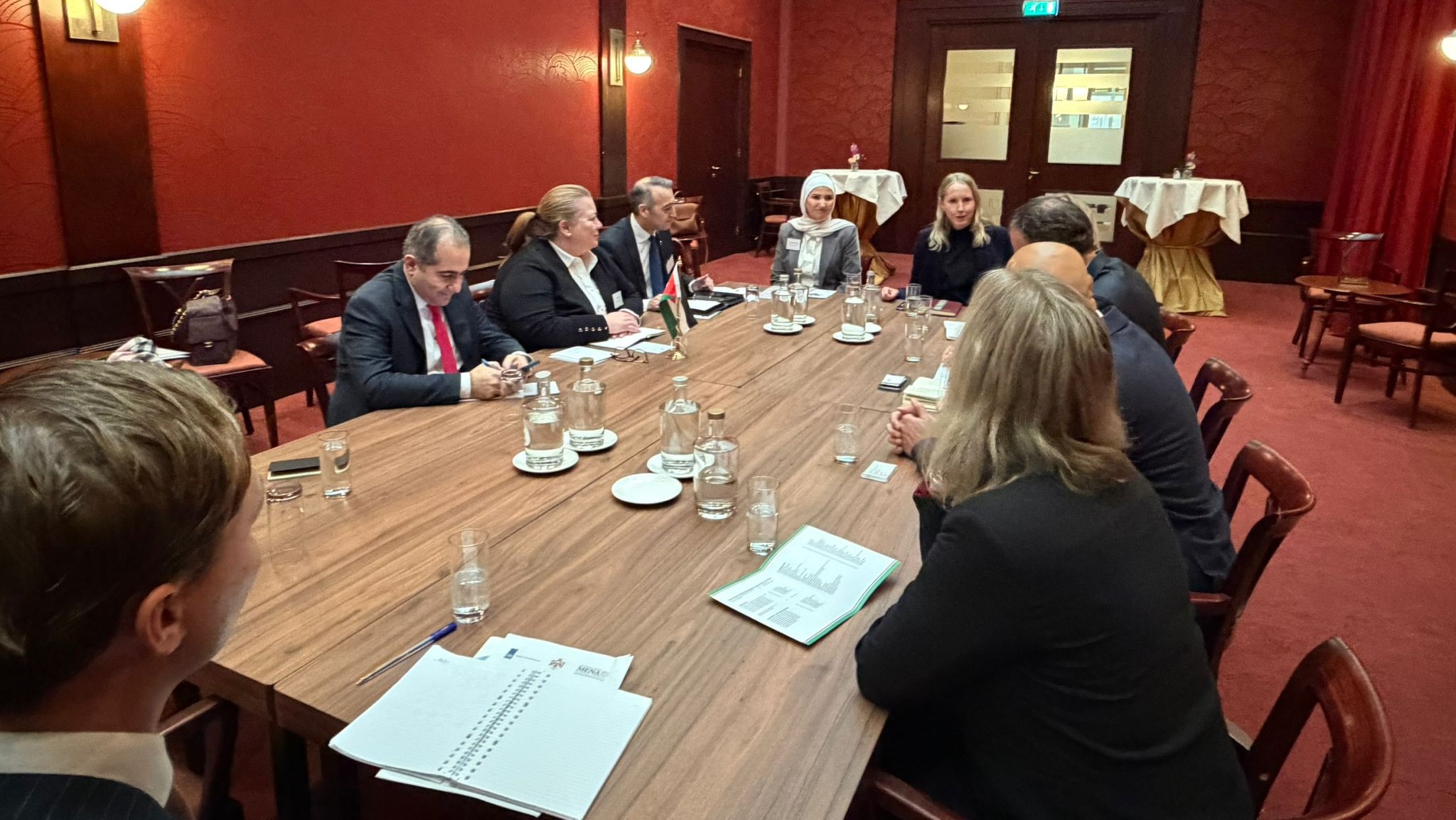  الوفد الوزاري يواصل جولته الأوروبية في هولندا تحضيرًا لمؤتمر الاستثمار الأردني الأوروبي