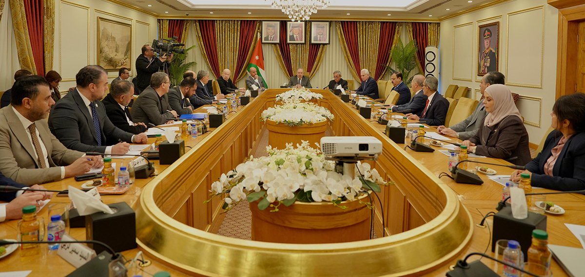 "سياحة الأعيان" تبحث تطوير التشريعات الناظمة للقطاع 