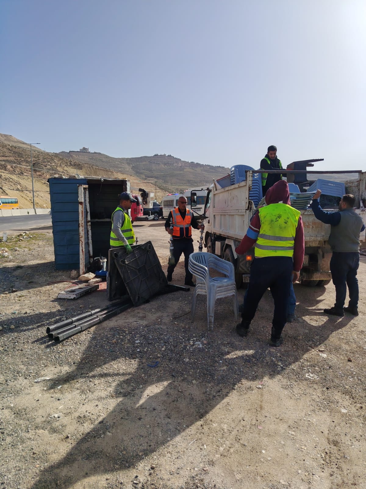 حملة لإزالة الاعتداءات على شارع الأردن