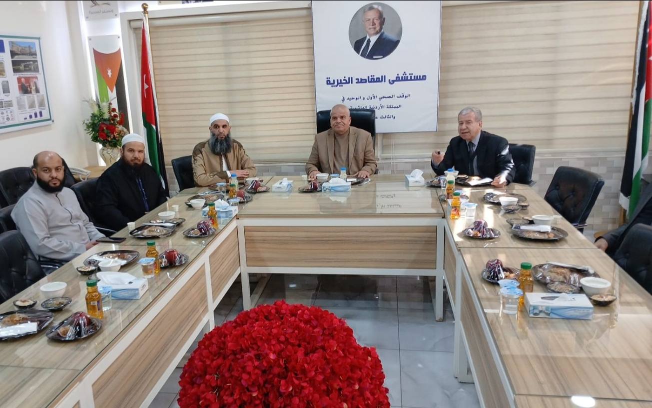  وفد من صندوق الزكاة الليبي يزور مستشفى المقاصد الخيرية   