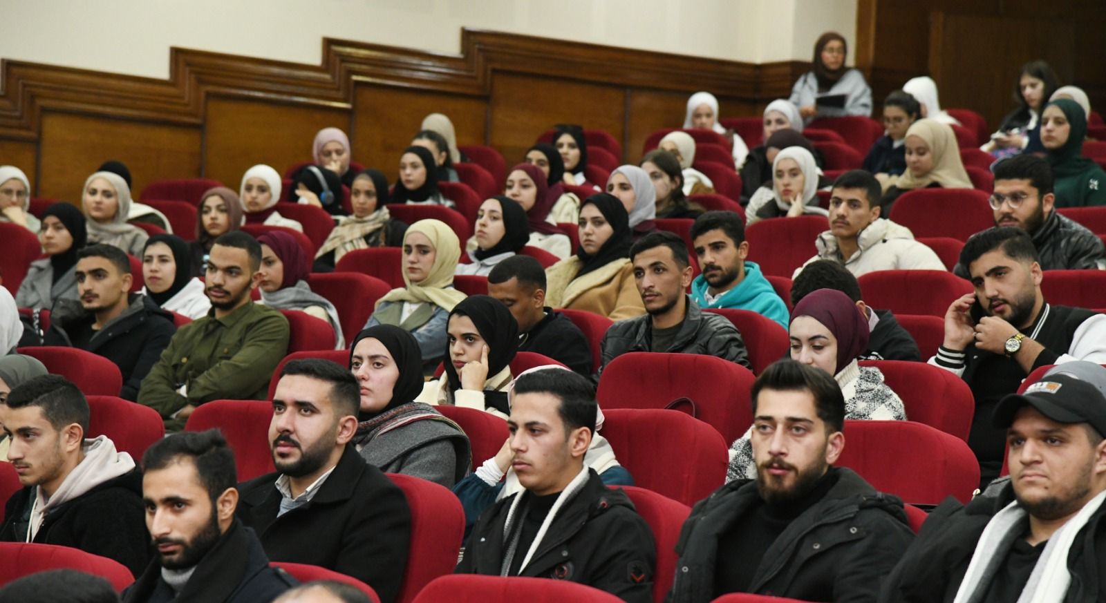 انطلاق مؤتمر "الشباب محور الاهتمام" في "العلوم والتكنولوجيا"