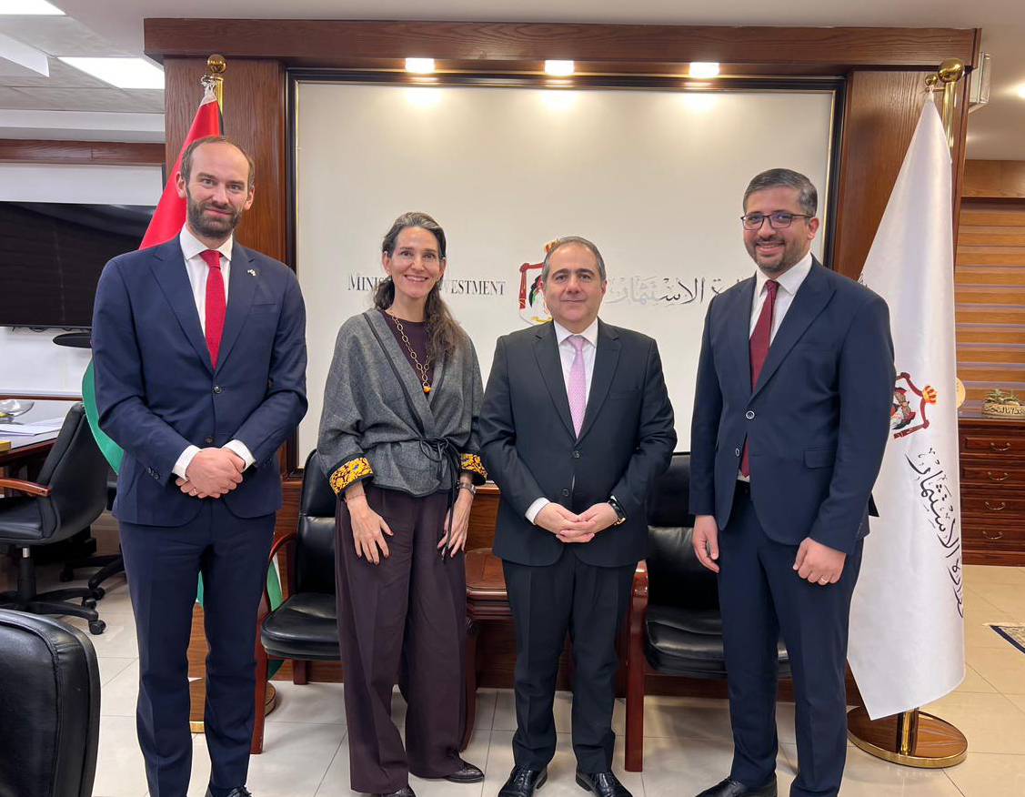  وزير الاستثمار يبحث والسفيرة السويسرية والقائم بأعمال السفارة السويدية آفاق التعاون 