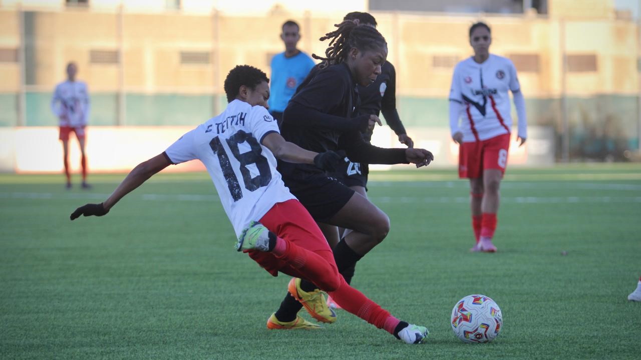  فريق الاتحاد يواصل صدارة دوري المحترفات لكرة القدم 