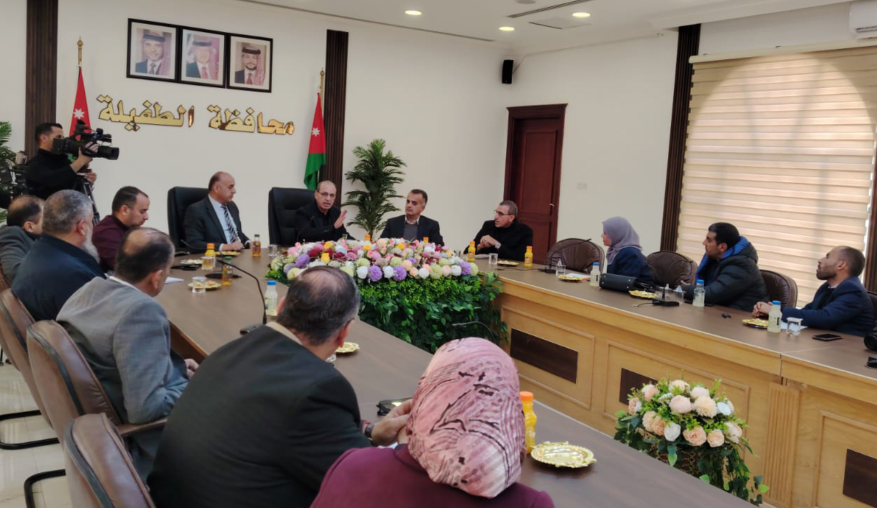  وزير الإدارة المحلية يتفقد عددا من البلديات بالطفيلة