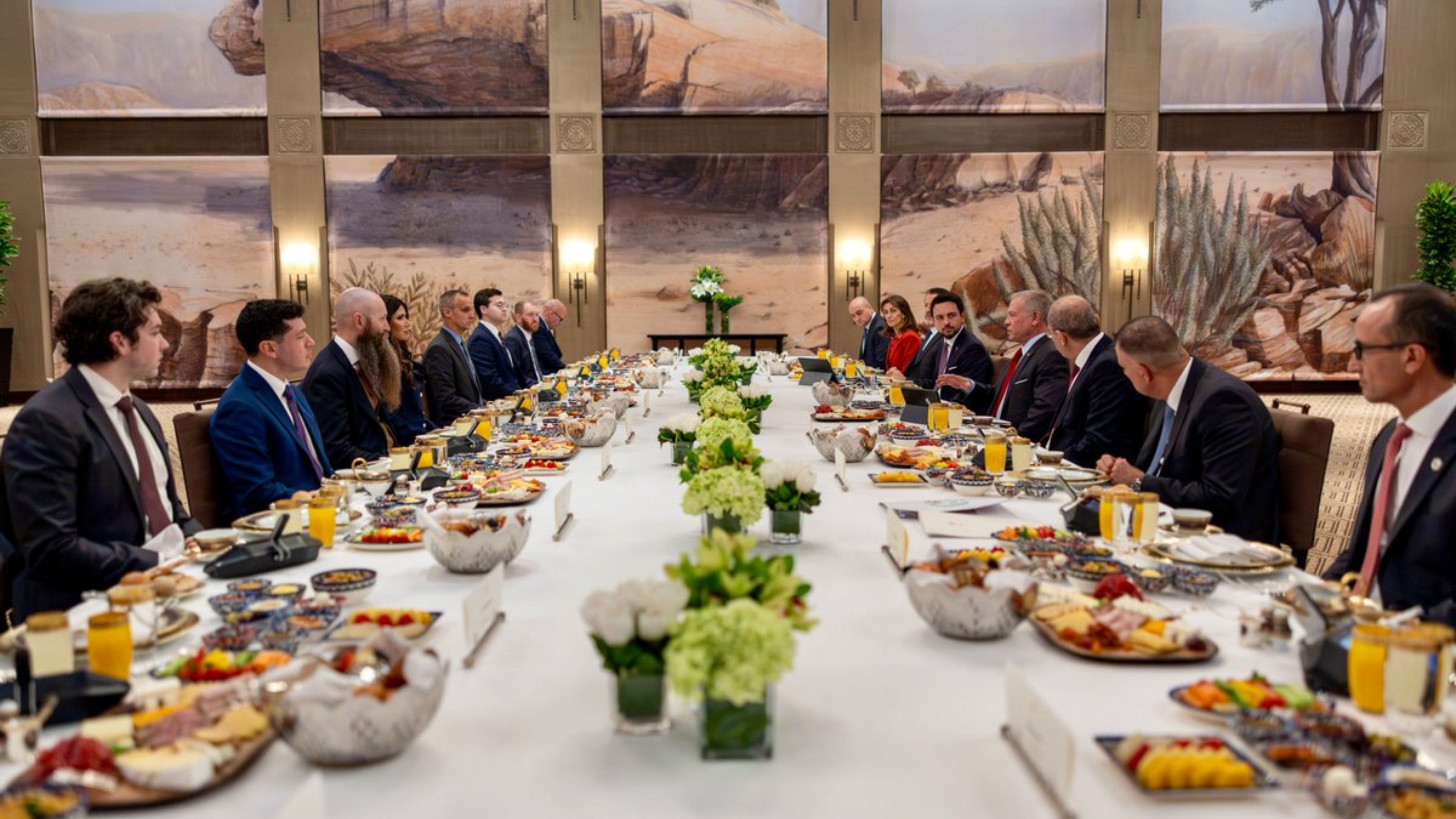  الملك يبحث مع وزيرة الأمن الداخلي الأمريكية سبل تعزيز التعاون