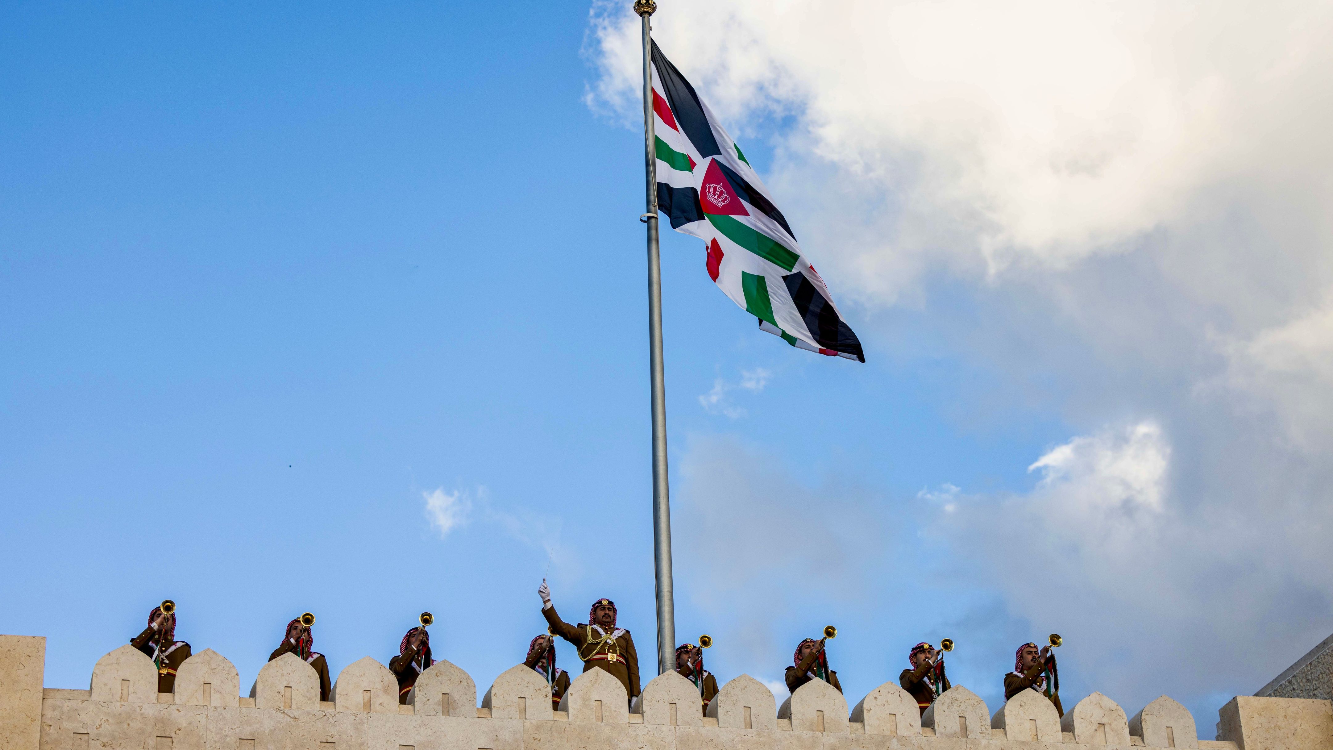  الملك والرئيس الألباني يبحثان سبل توسيع التعاون بين البلدين