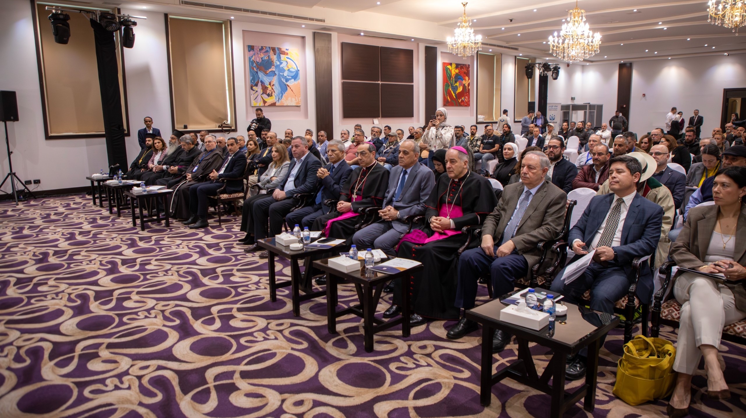 وزير السياحة يفتتح ورشة لتأهيل الأدلاء في مجال الحج المسيحي