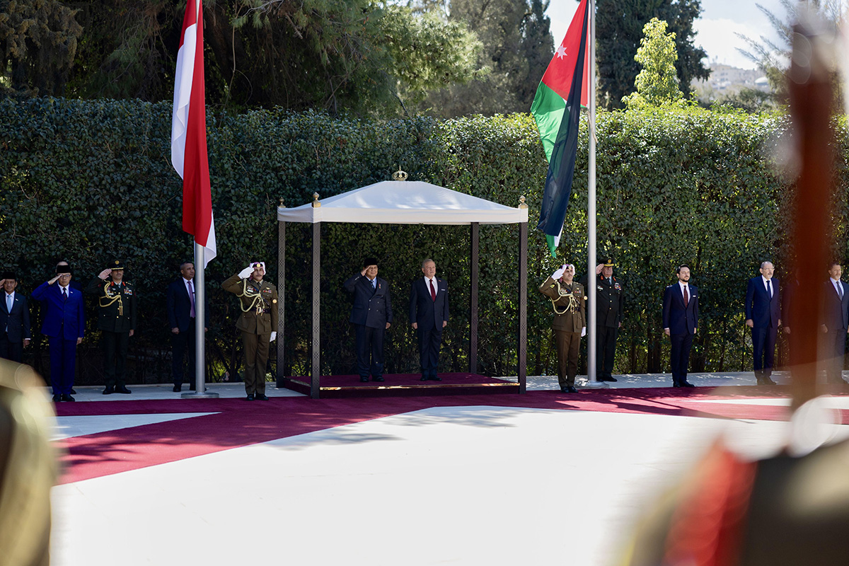  الملك والرئيس الإندونيسي يعقدان مباحثات في قصر بسمان