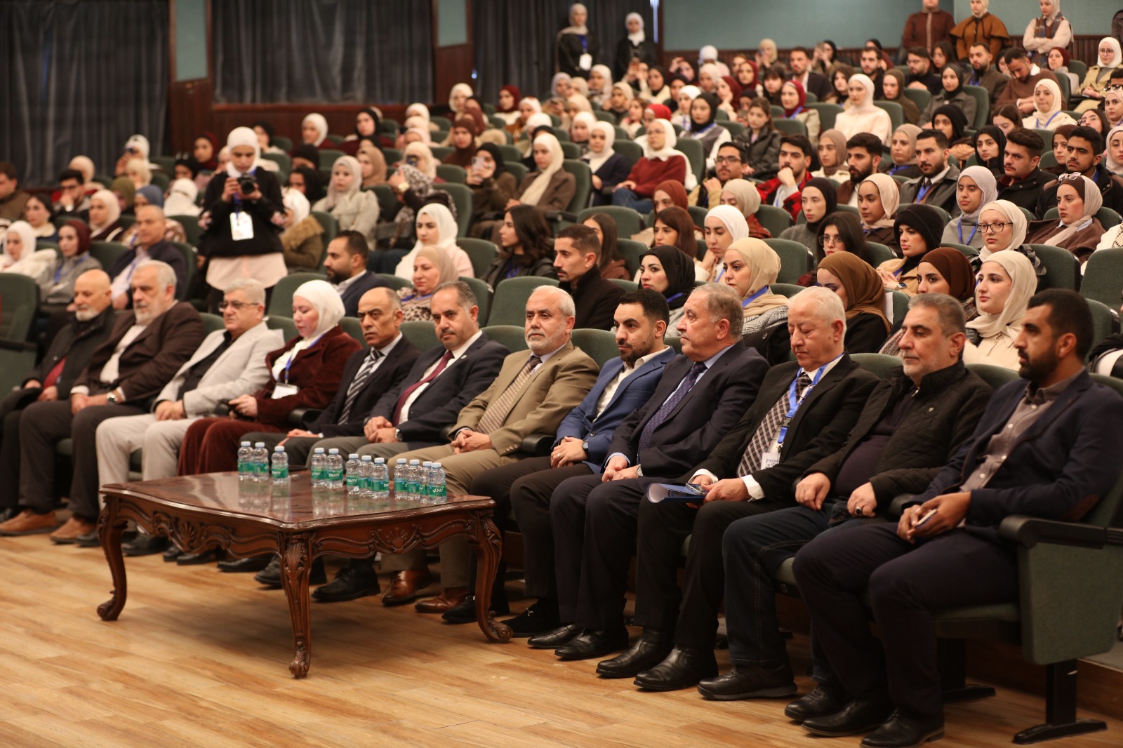  انطلاق فعاليات الاسبوع العلمي الكيميائي الثاني